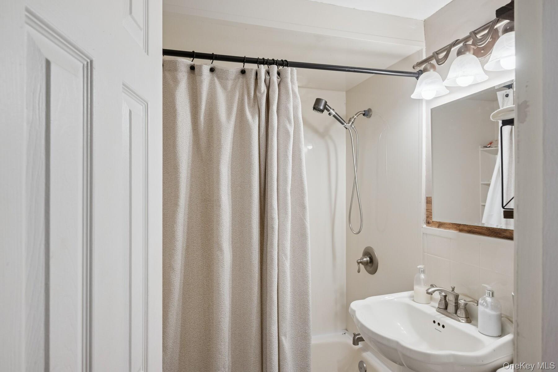 Single Family 99th Queens, NY 11414, MLS-951630-16