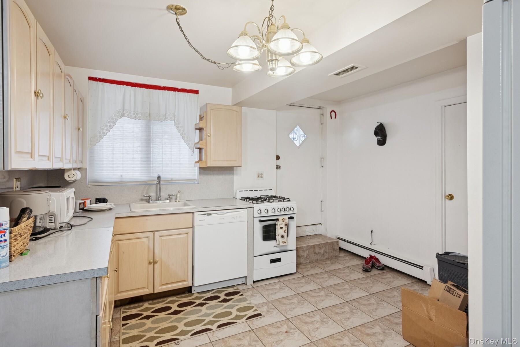 Single Family 99th Queens, NY 11414, MLS-951630-19