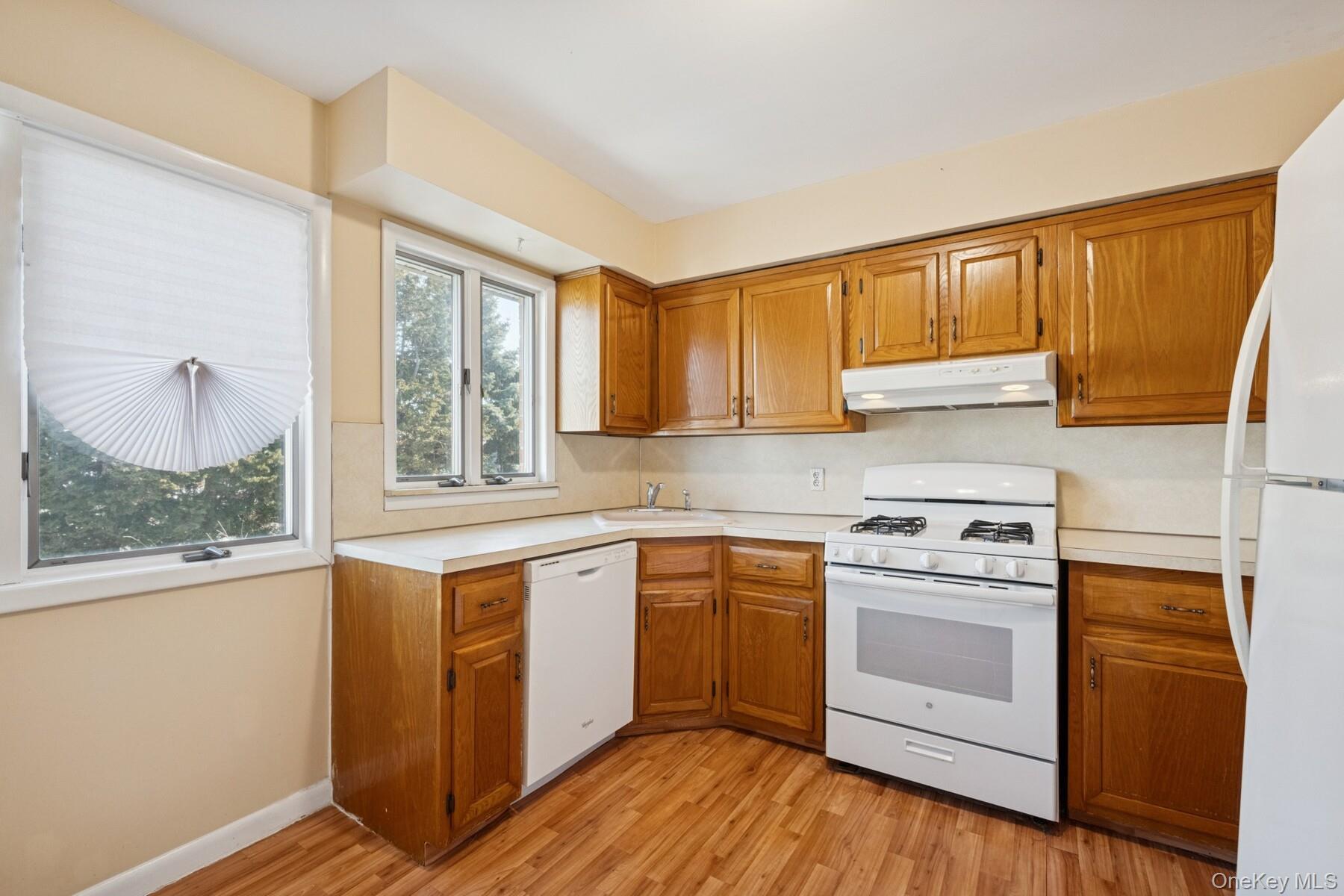 Single Family 99th Queens, NY 11414, MLS-951630-24