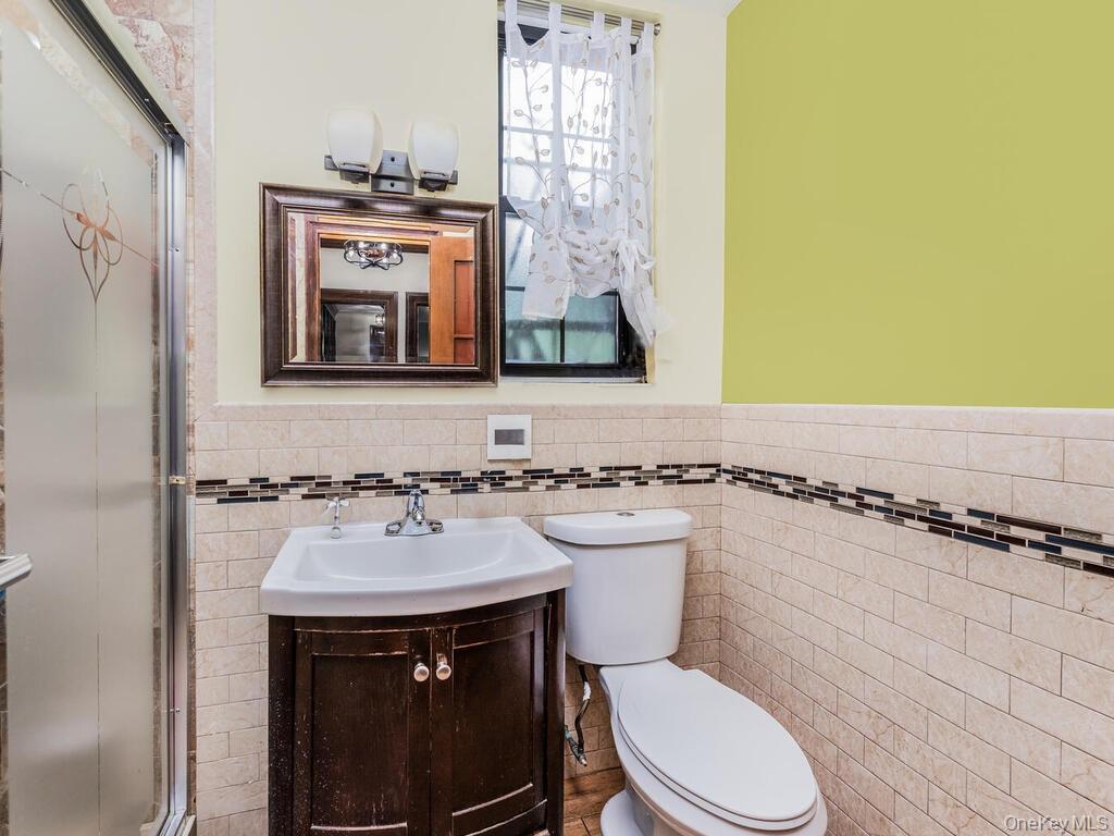 Single Family 179th Bronx, NY 10453, MLS-951652-16