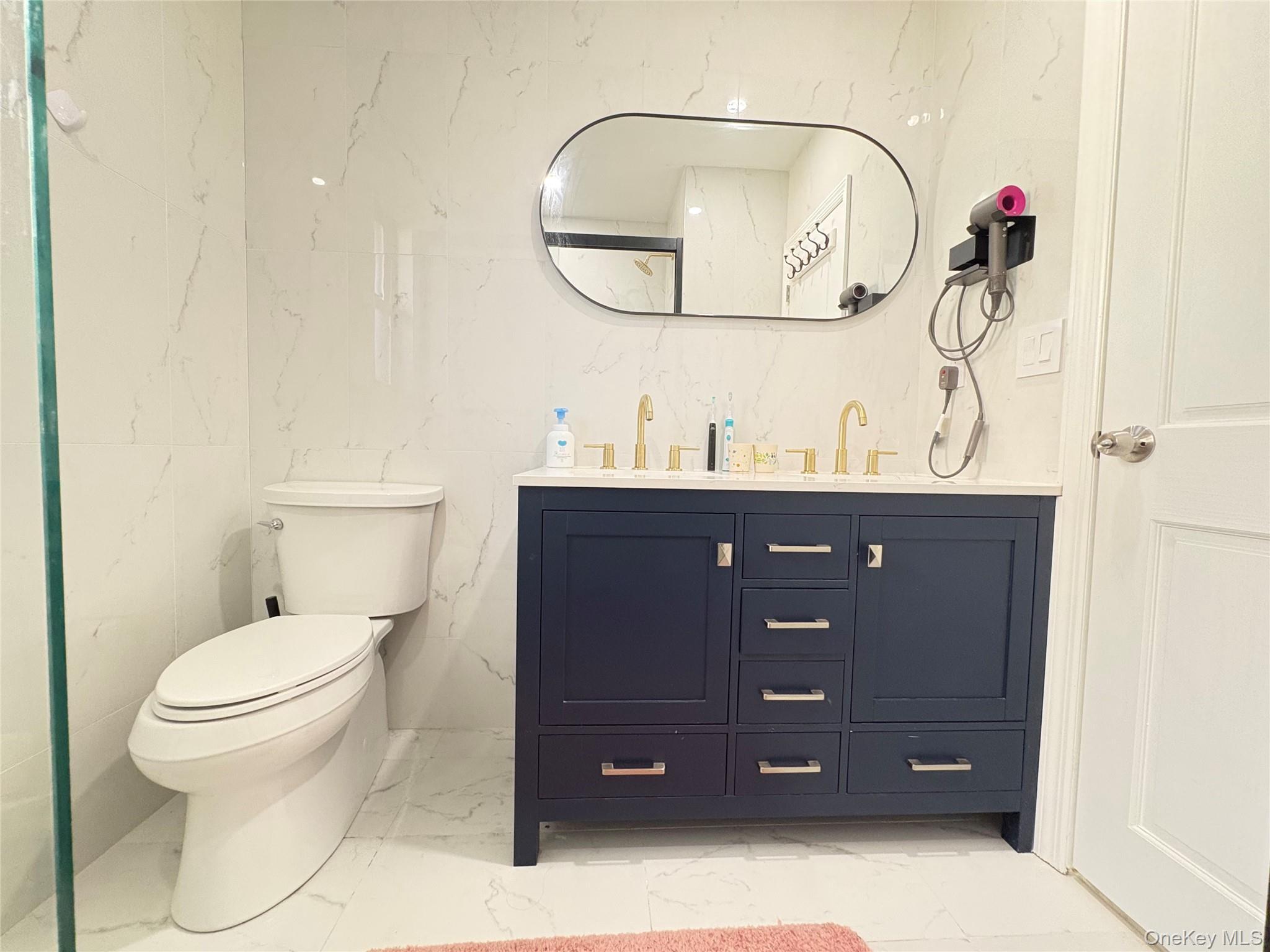 Single Family Morgan  Queens, NY 11363, MLS-951715-29