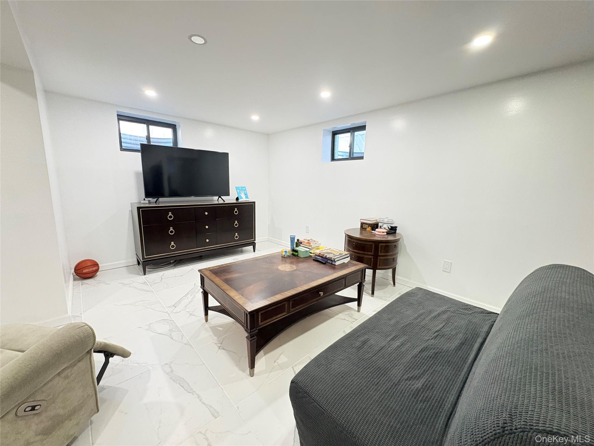 Single Family Morgan  Queens, NY 11363, MLS-951715-33