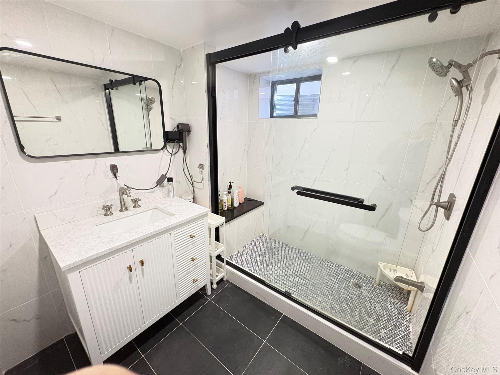 Single Family Morgan  Queens, NY 11363, MLS-951715-37