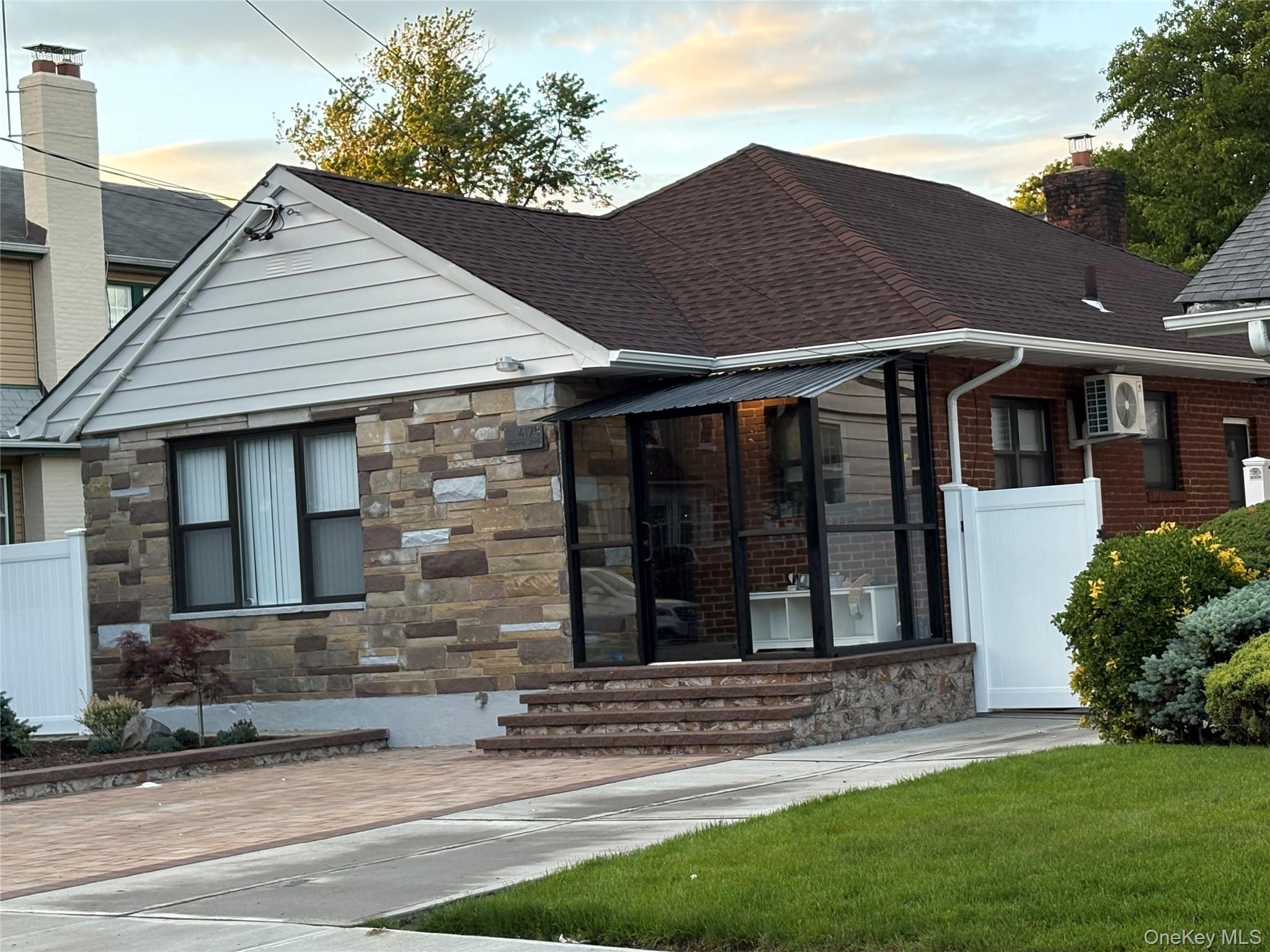 Single Family Morgan  Queens, NY 11363, MLS-951715-41