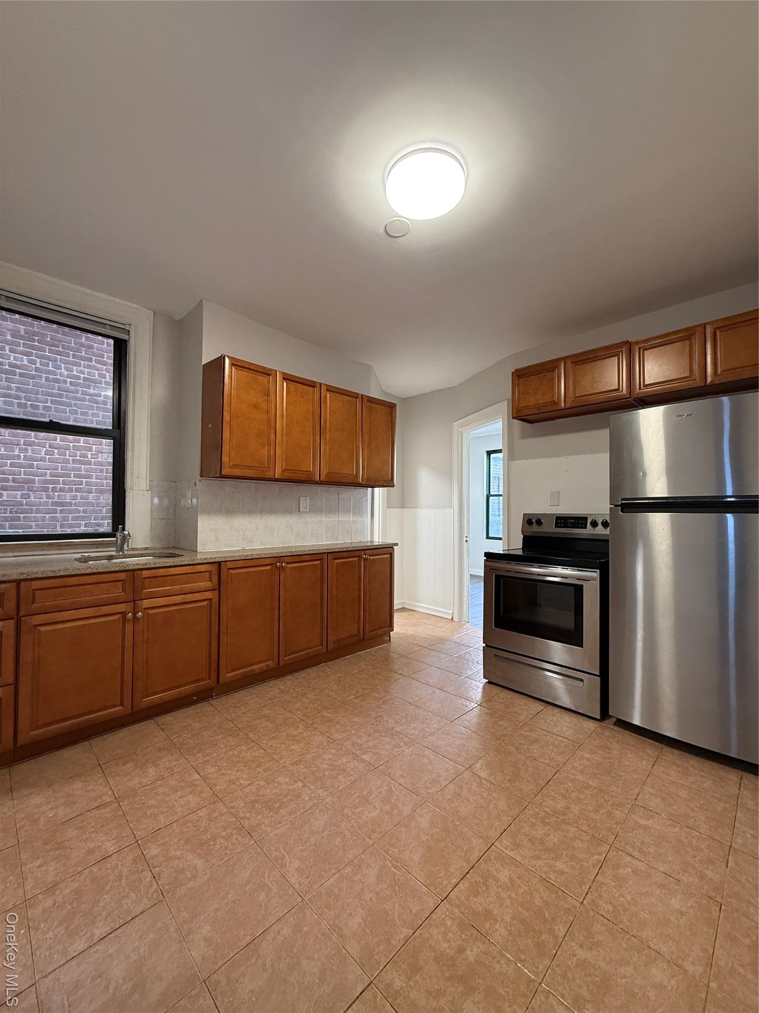 Apartment 25th  Queens, NY 11103, MLS-951722-5