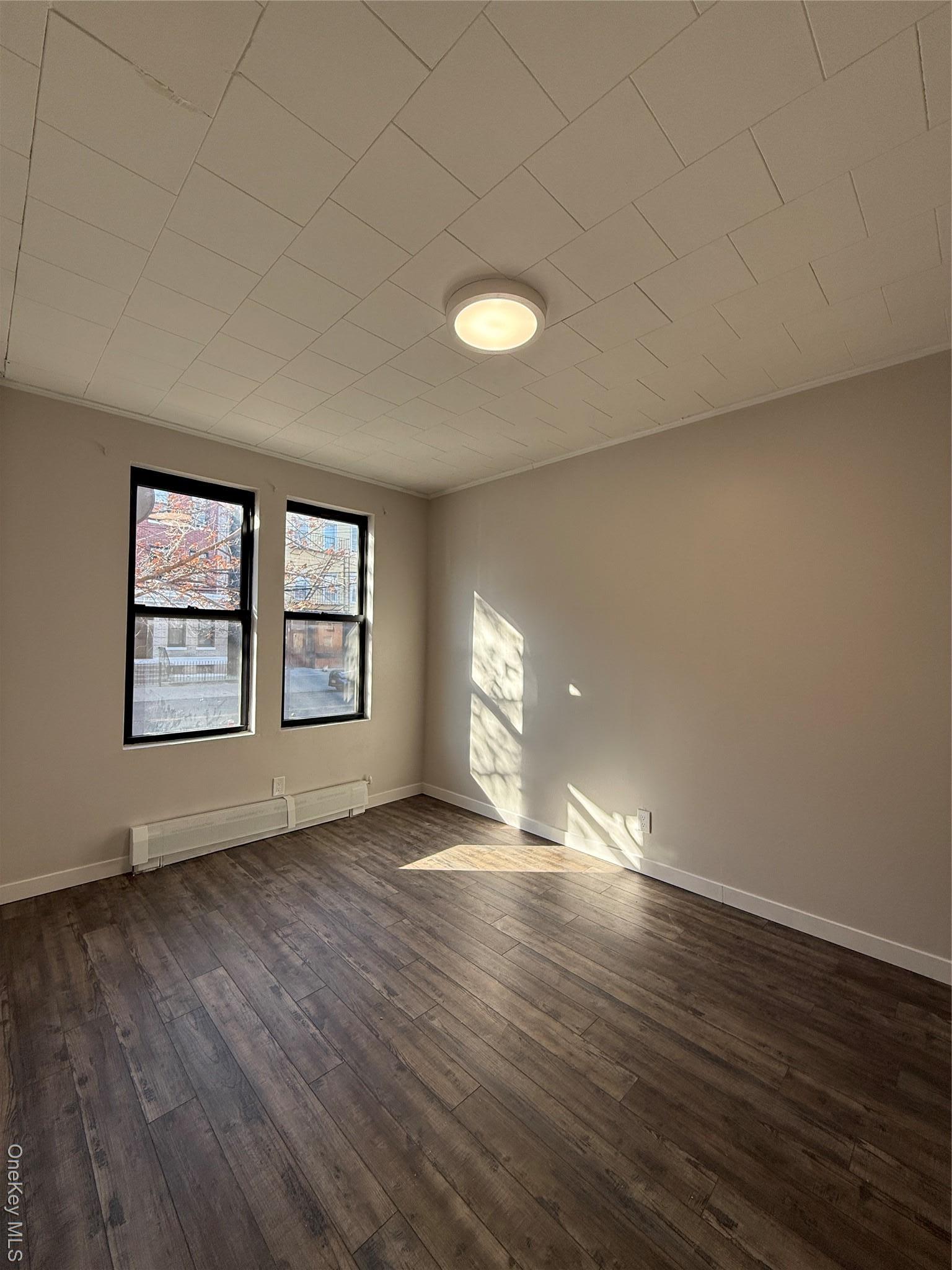 Apartment 25th  Queens, NY 11103, MLS-951722-7