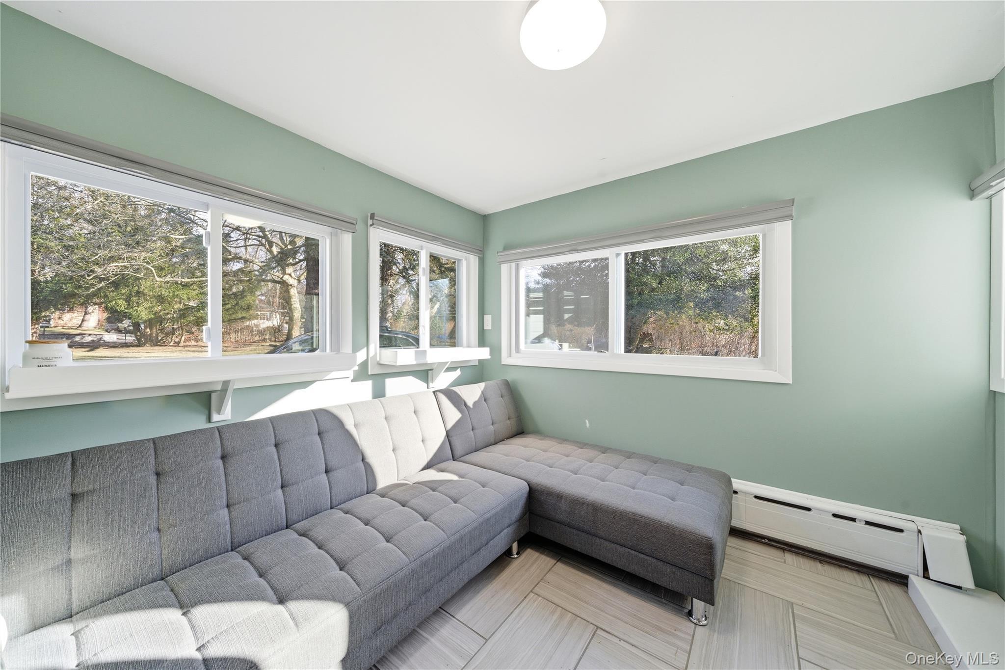 Single Family Side Suffolk County, NY 11792, MLS-951735-17