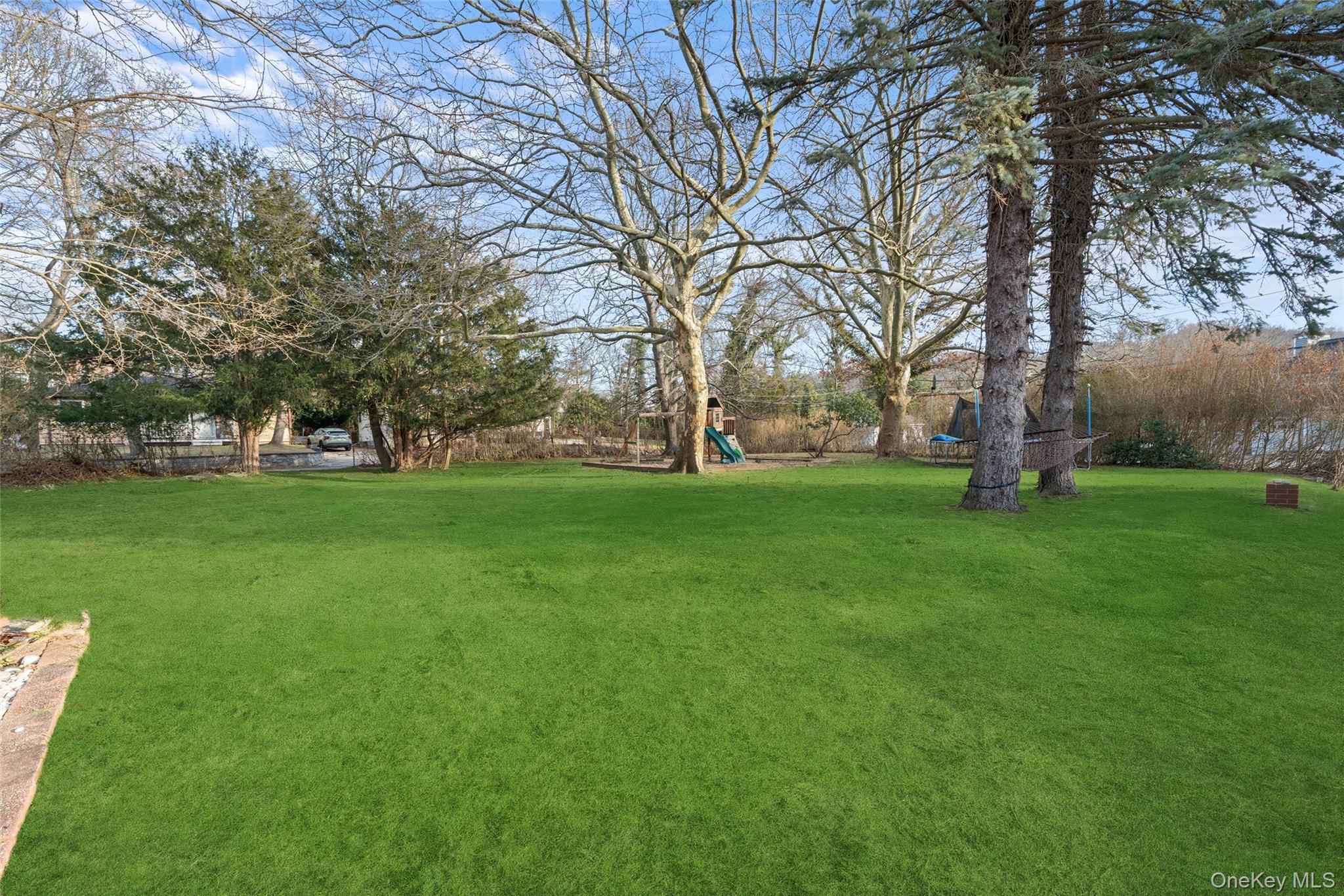 Single Family Side Suffolk County, NY 11792, MLS-951735-22