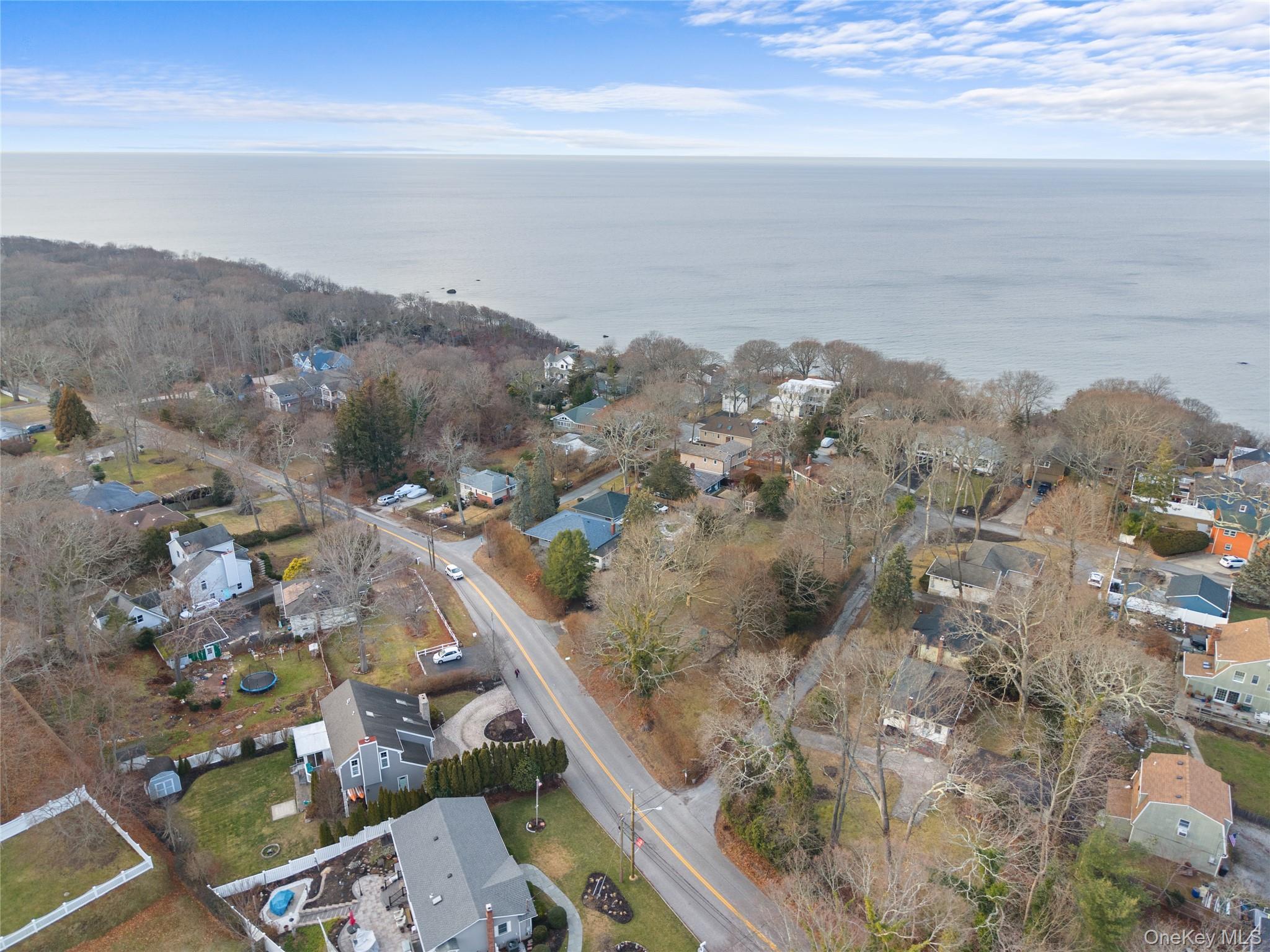 Single Family Side Suffolk County, NY 11792, MLS-951735-29