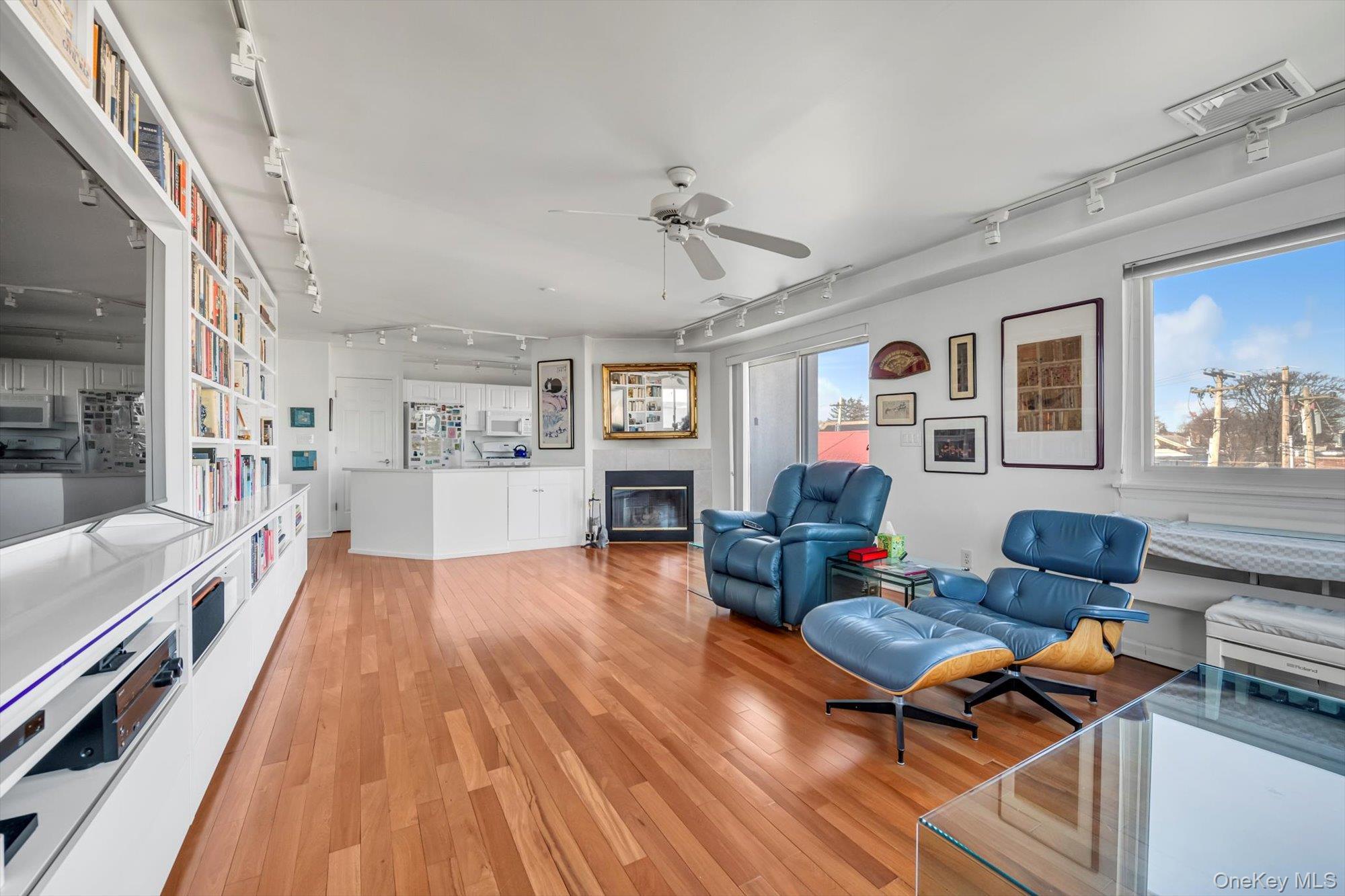 Condo Schofield  Bronx, NY 10464, MLS-951800-3