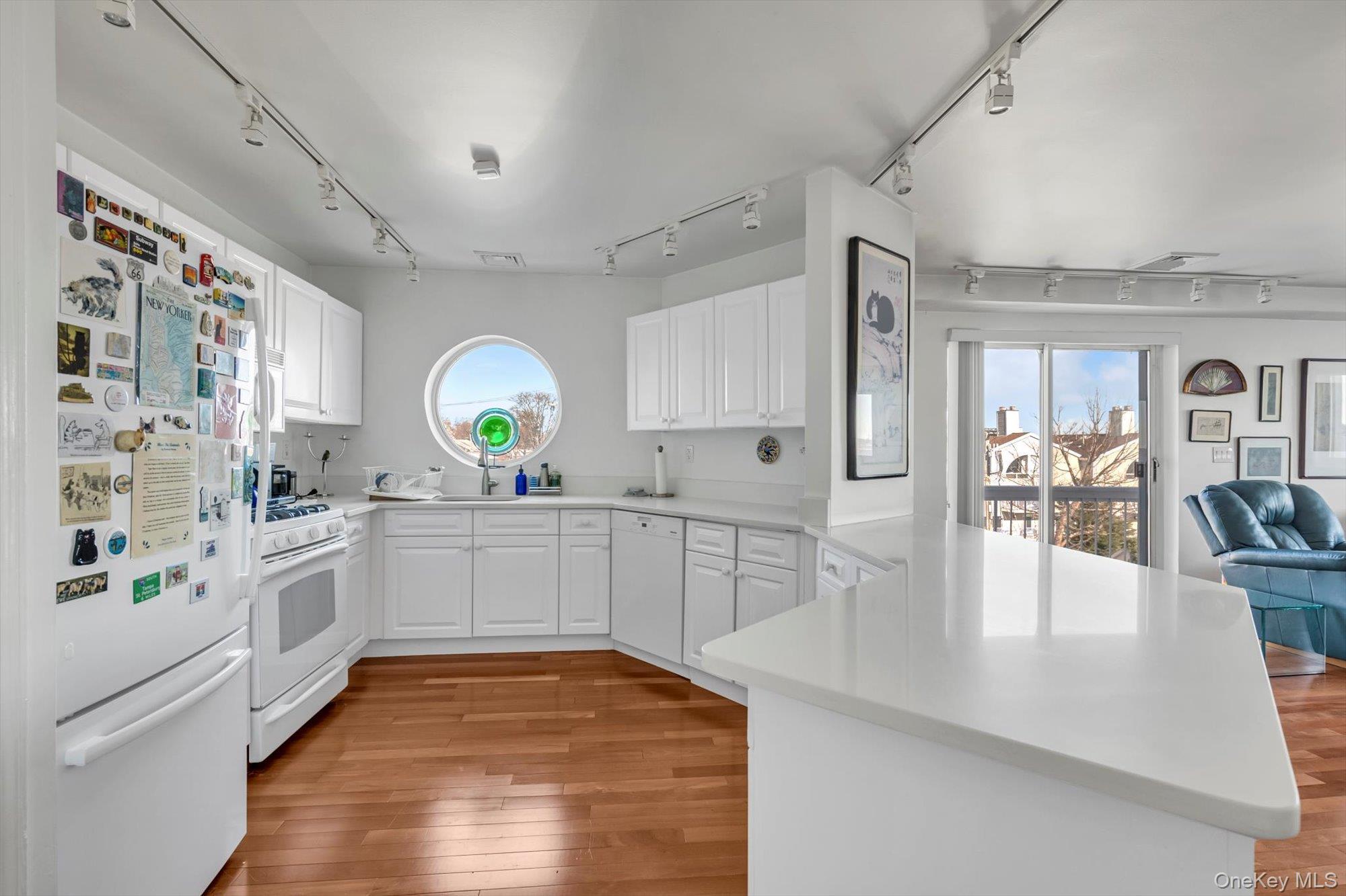 Condo Schofield  Bronx, NY 10464, MLS-951800-4