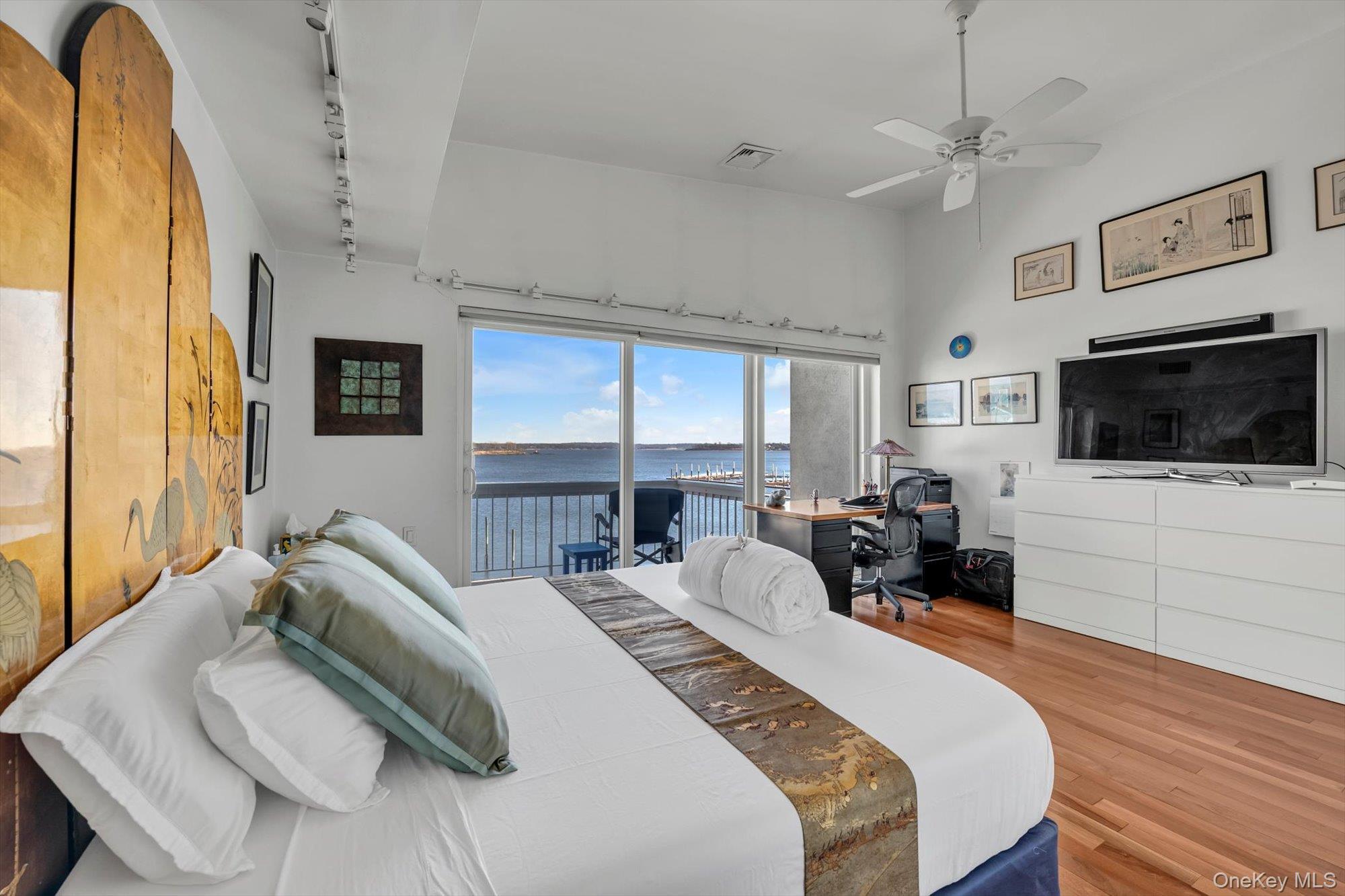 Condo Schofield  Bronx, NY 10464, MLS-951800-8