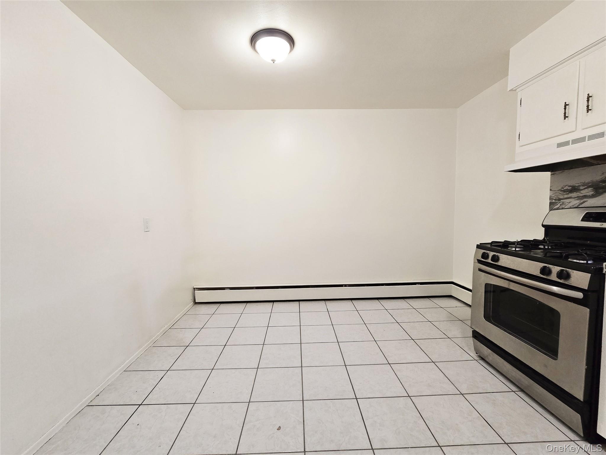 Single Family 95th  Queens, NY 11416, MLS-951811-16