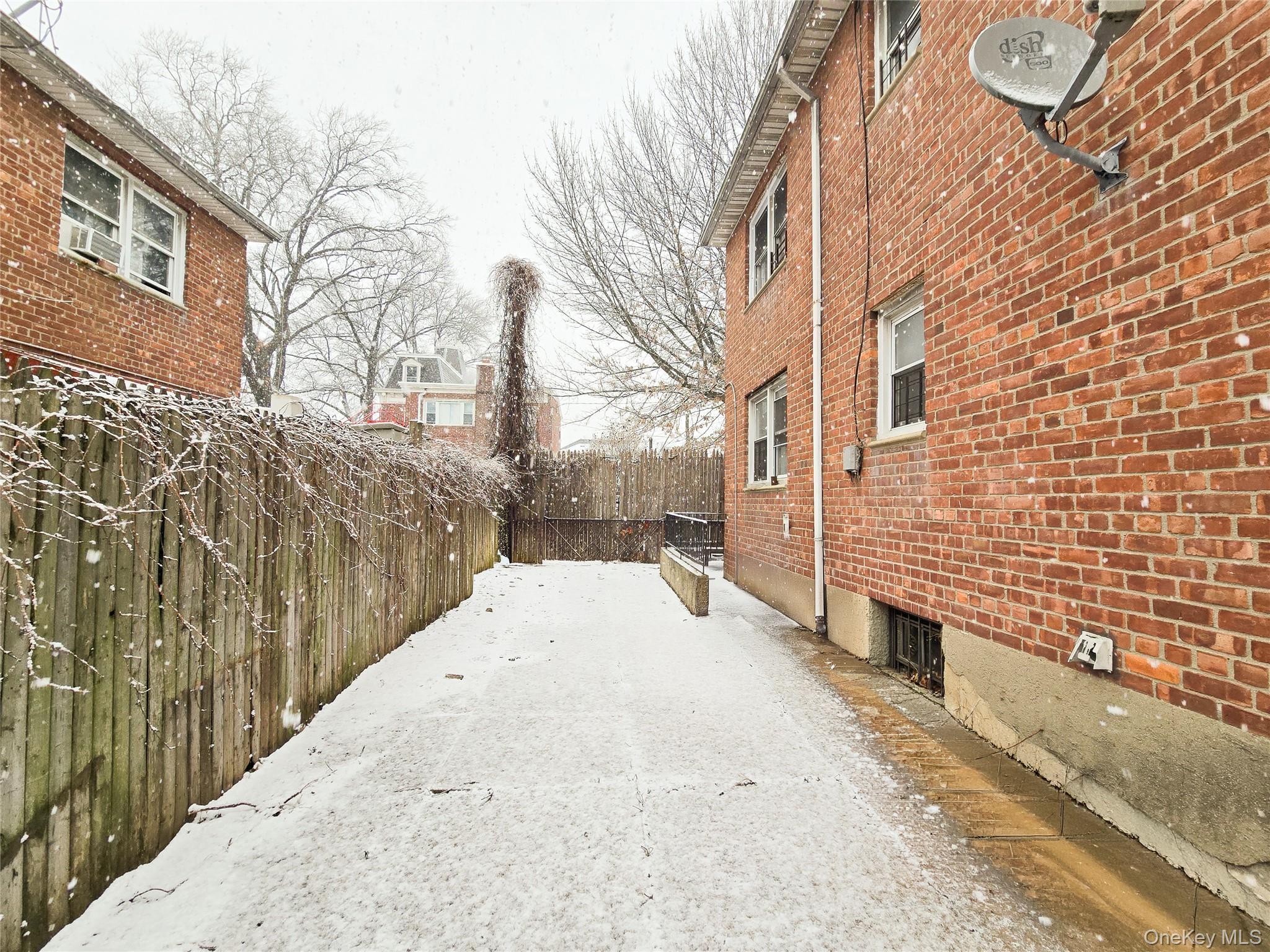 Single Family 95th  Queens, NY 11416, MLS-951811-21