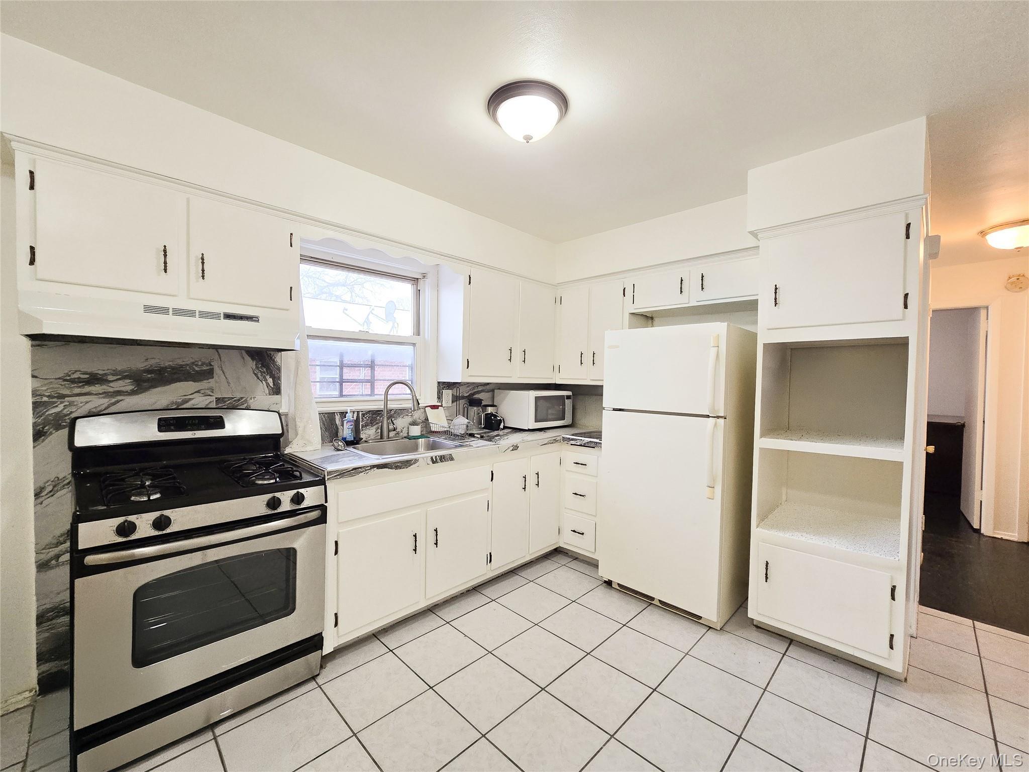 Single Family 95th  Queens, NY 11416, MLS-951811-5