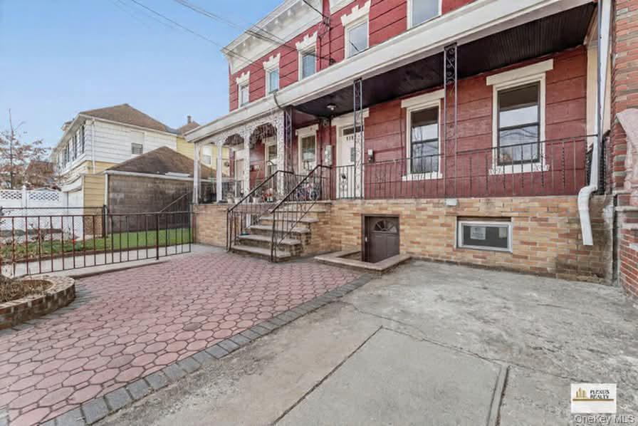 Single Family 35th  Brooklyn, NY 11210, MLS-951816-3