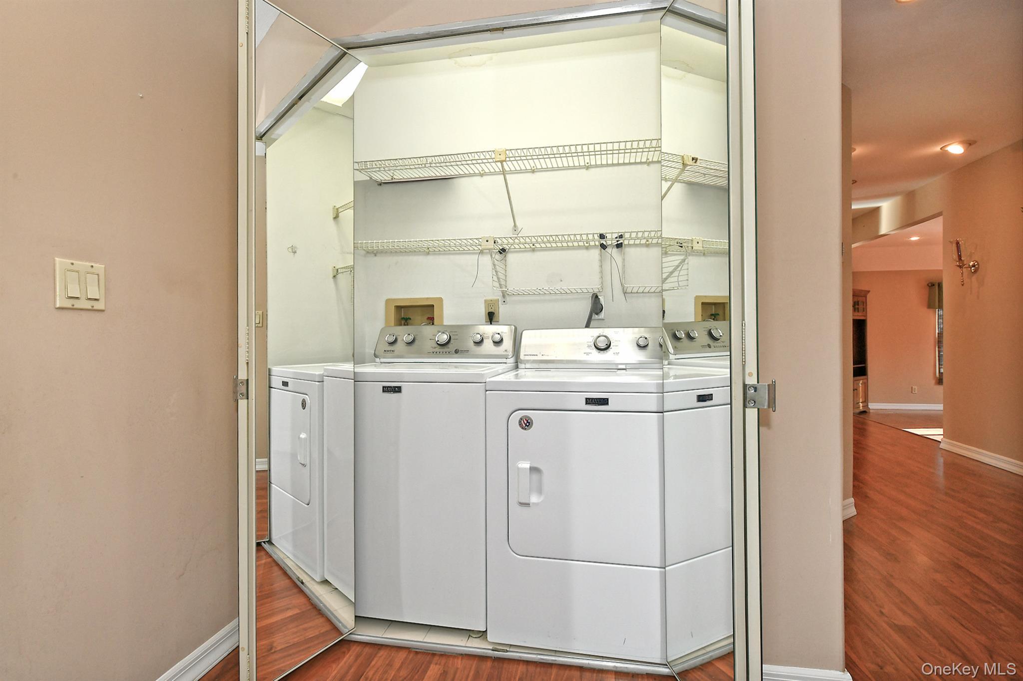 Condo Lakebridge  Suffolk County, NY 11754, MLS-951819-25