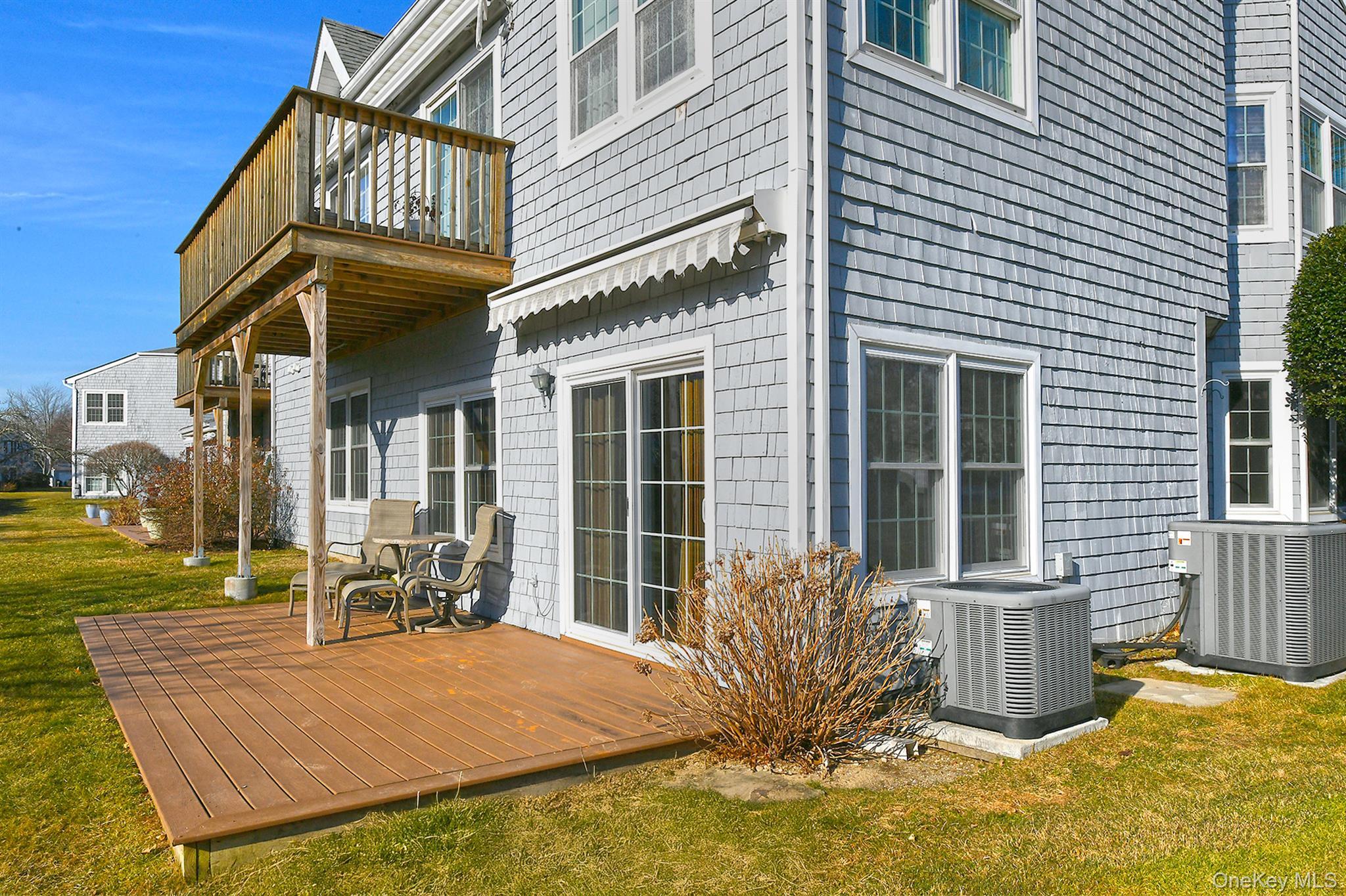 Condo Lakebridge  Suffolk County, NY 11754, MLS-951819-26