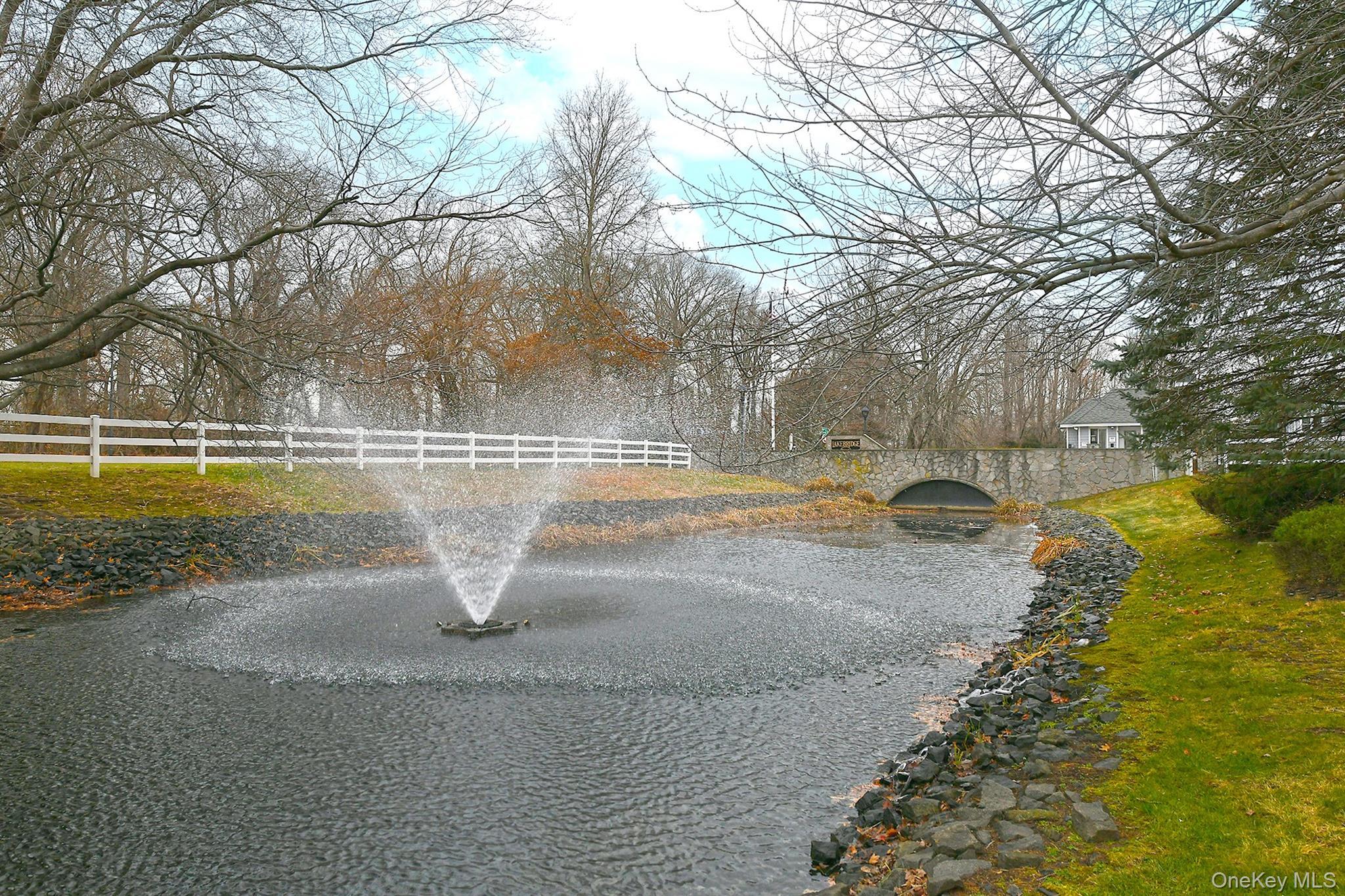 Condo Lakebridge  Suffolk County, NY 11754, MLS-951819-30