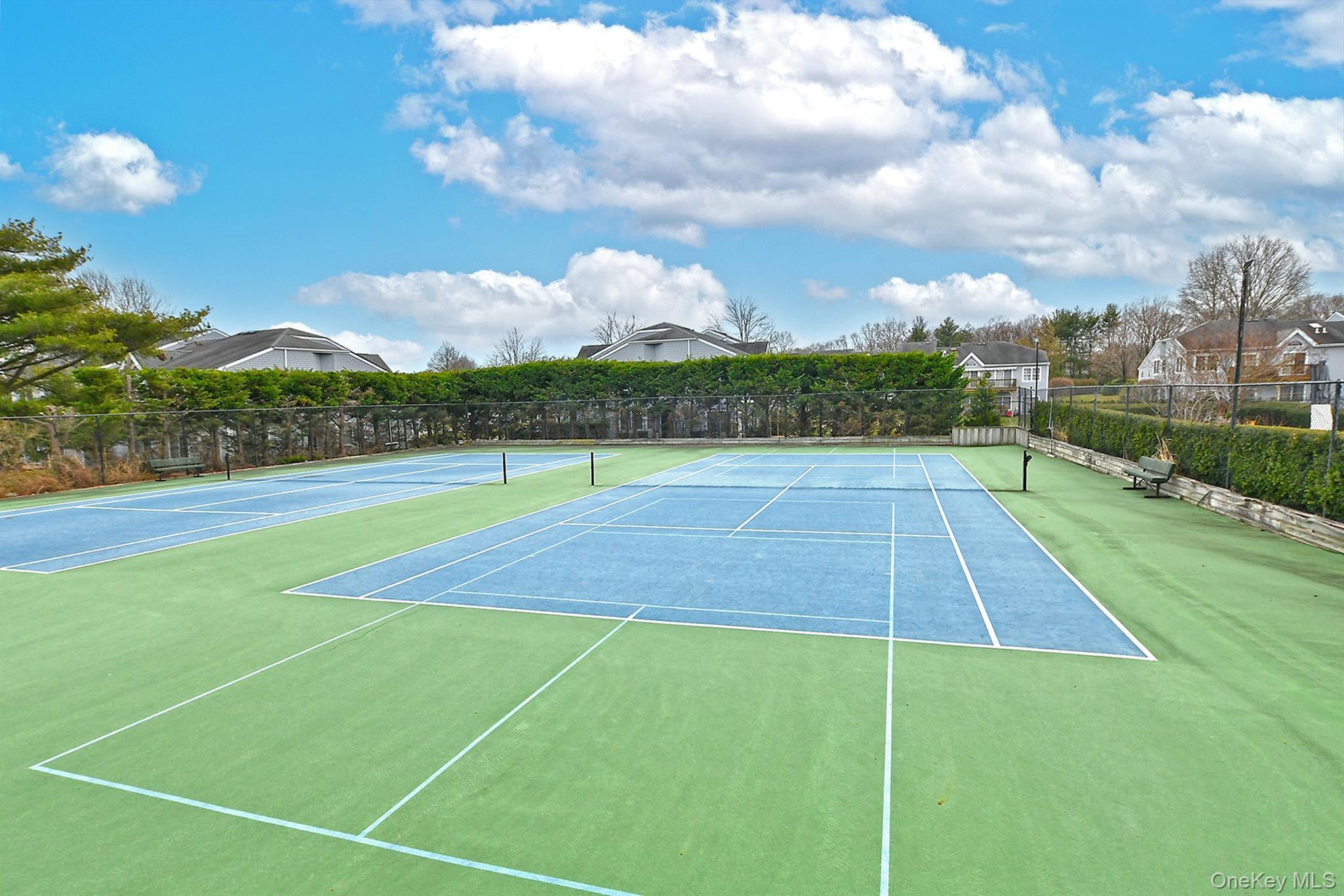 Condo Lakebridge  Suffolk County, NY 11754, MLS-951819-31