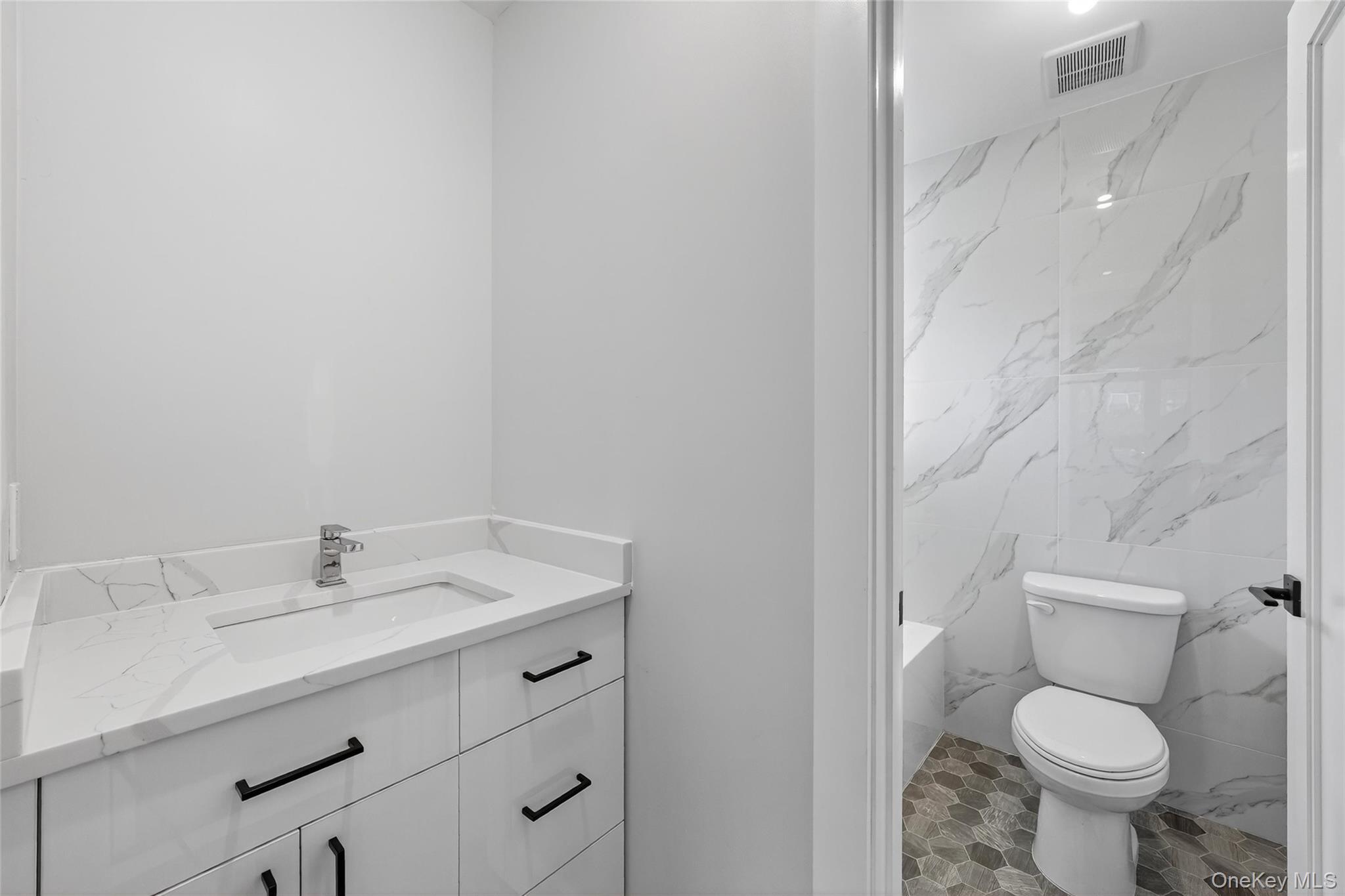 Condo Cole  Rockland County, NY 10977, MLS-951821-29