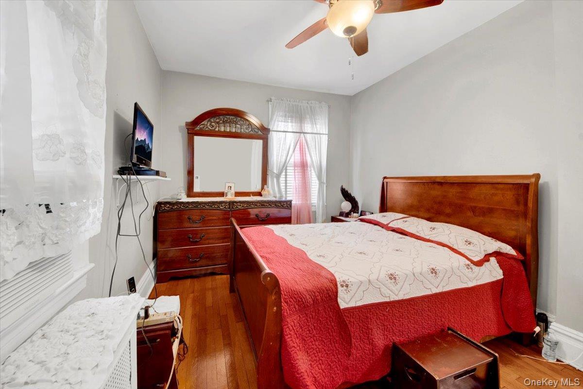 Single Family Pierce  Bronx, NY 10461, MLS-951843-16