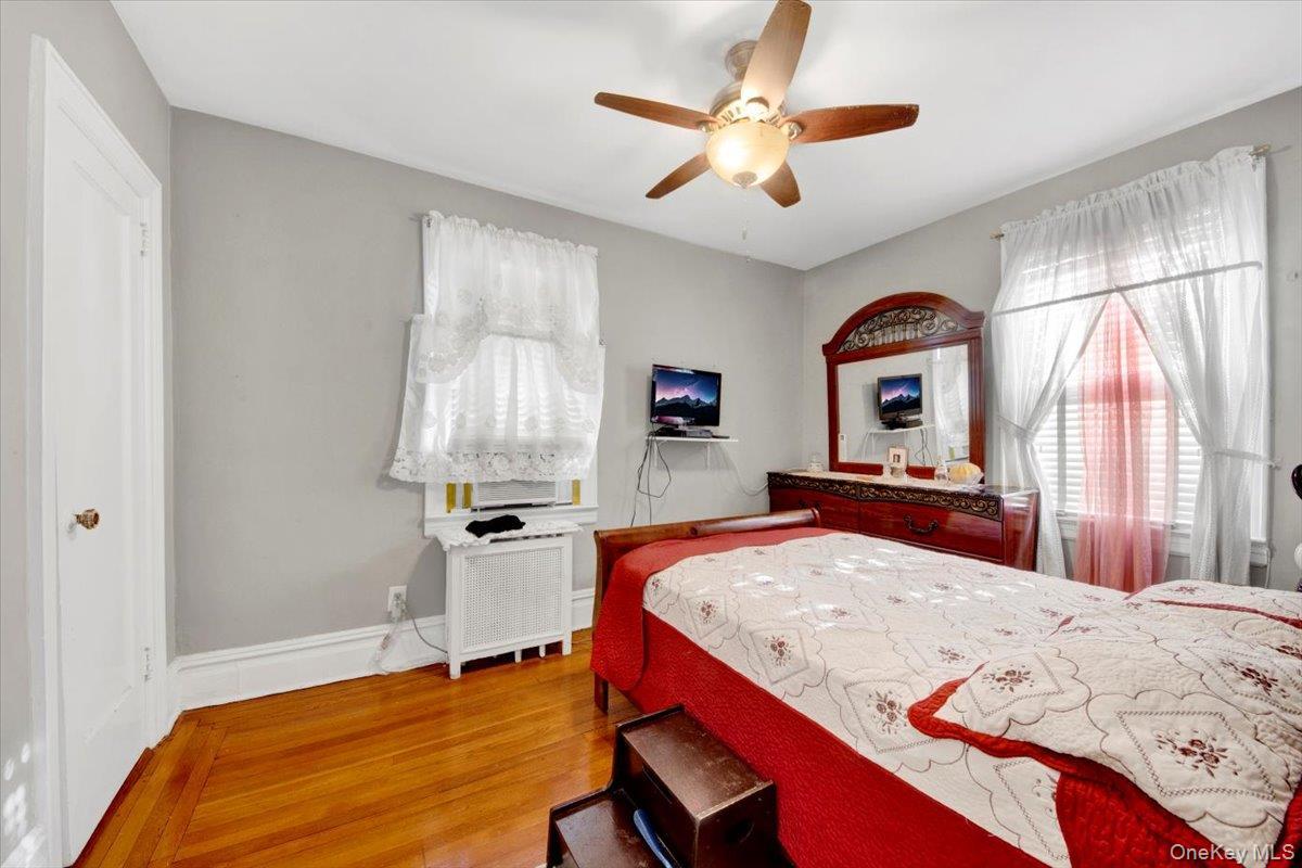 Single Family Pierce  Bronx, NY 10461, MLS-951843-17