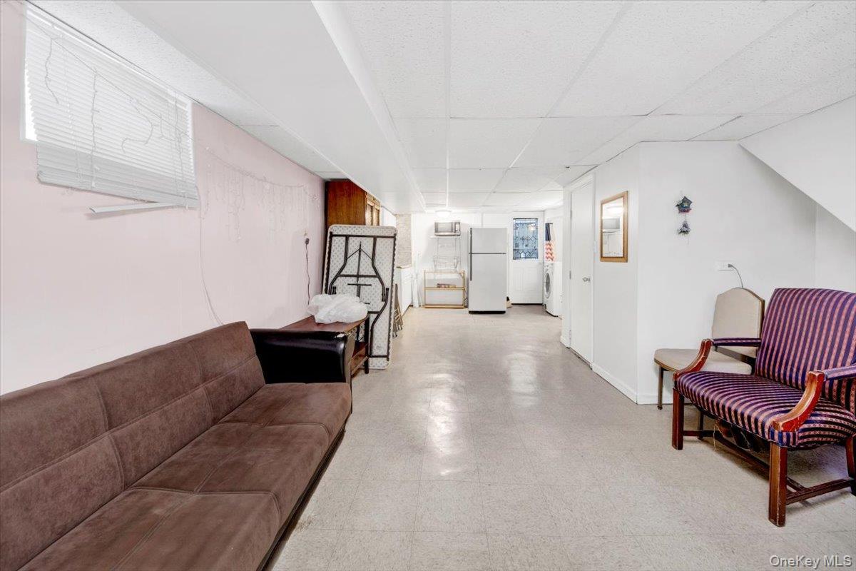 Single Family Pierce  Bronx, NY 10461, MLS-951843-27