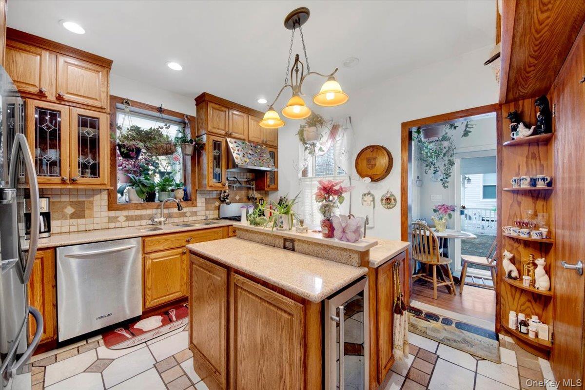 Single Family Pierce  Bronx, NY 10461, MLS-951843-9