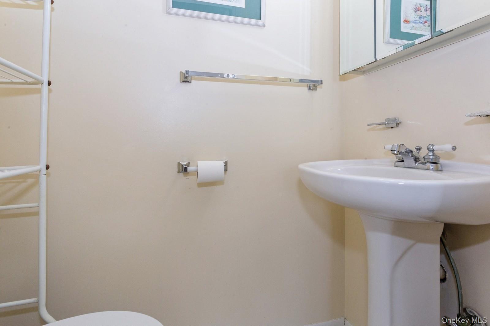 Single Family Cambridge  Nassau County, NY 11542, MLS-951871-16