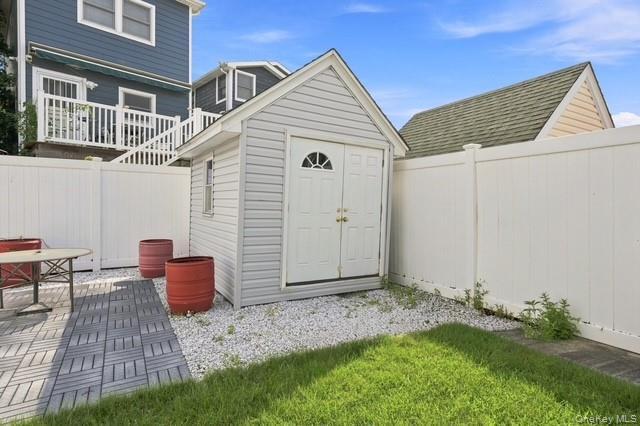Single Family E 6th Road Queens, NY 11693, MLS-951881-23