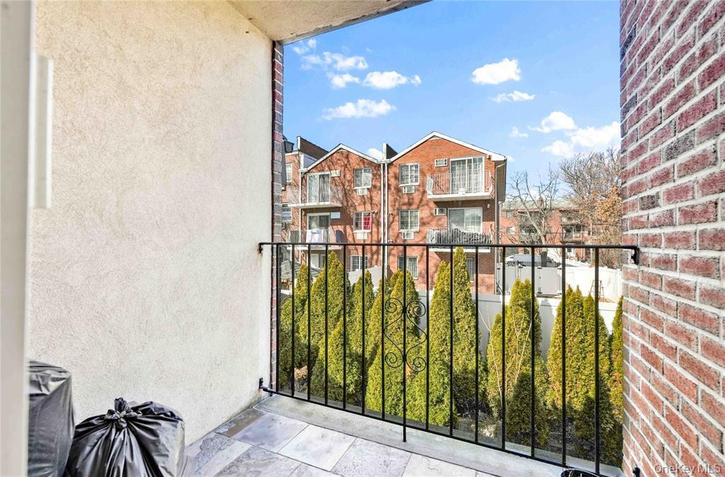 Single Family 60th  Queens, NY 11379, MLS-951887-39