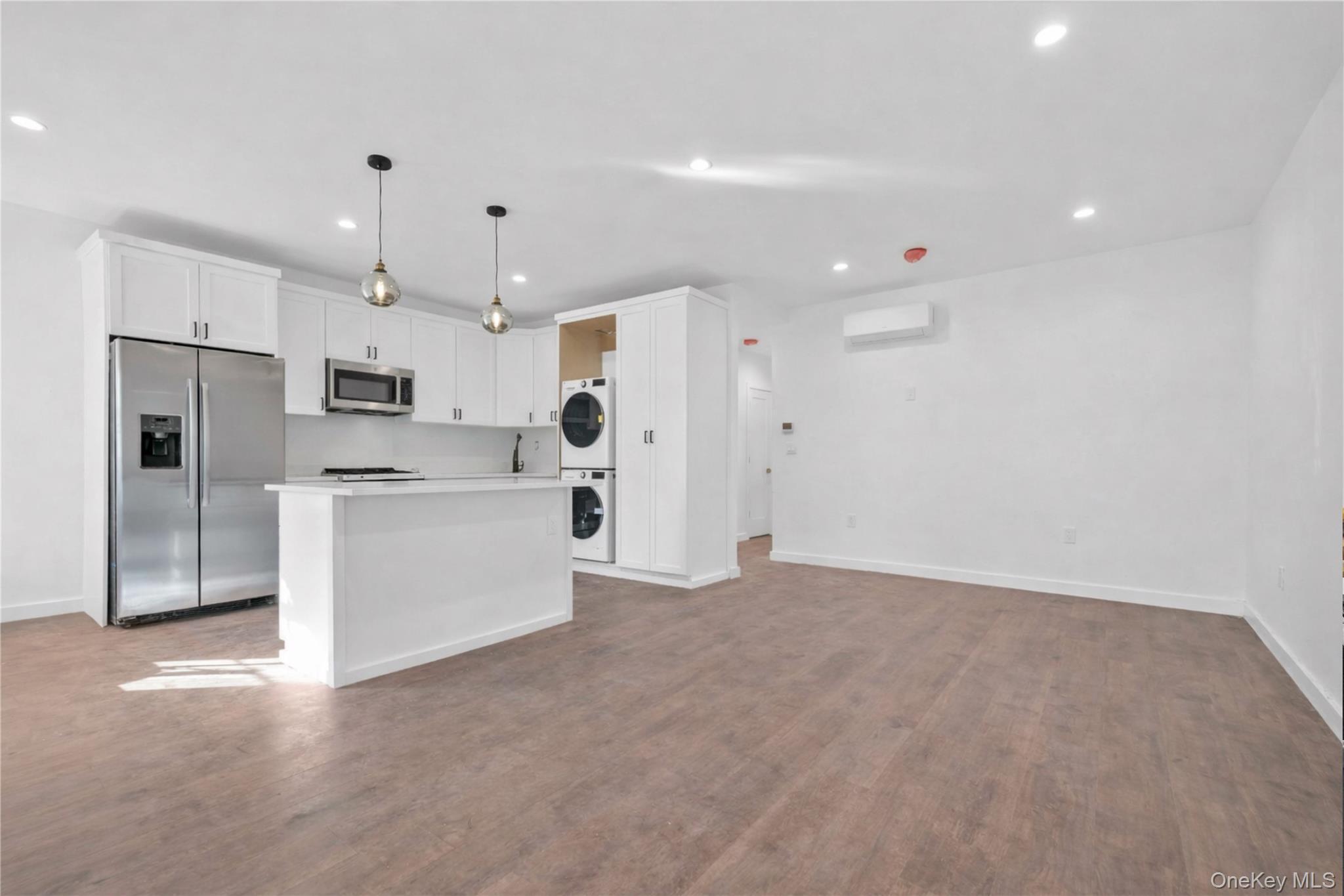 Single Family 159th  Queens, NY 11434, MLS-951889-12