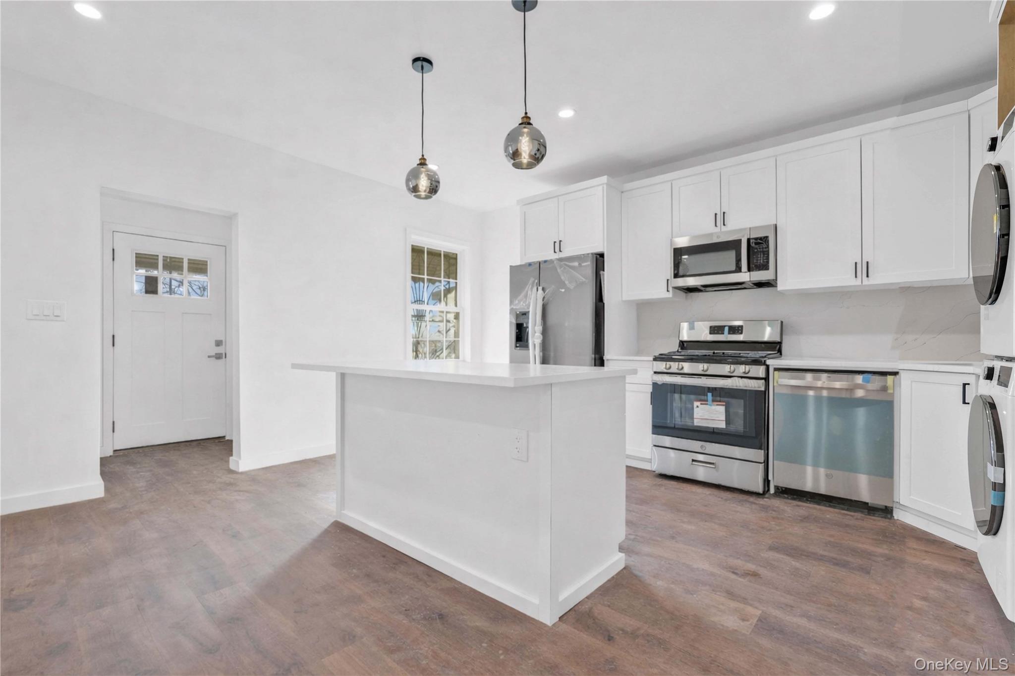 Single Family 159th  Queens, NY 11434, MLS-951889-8