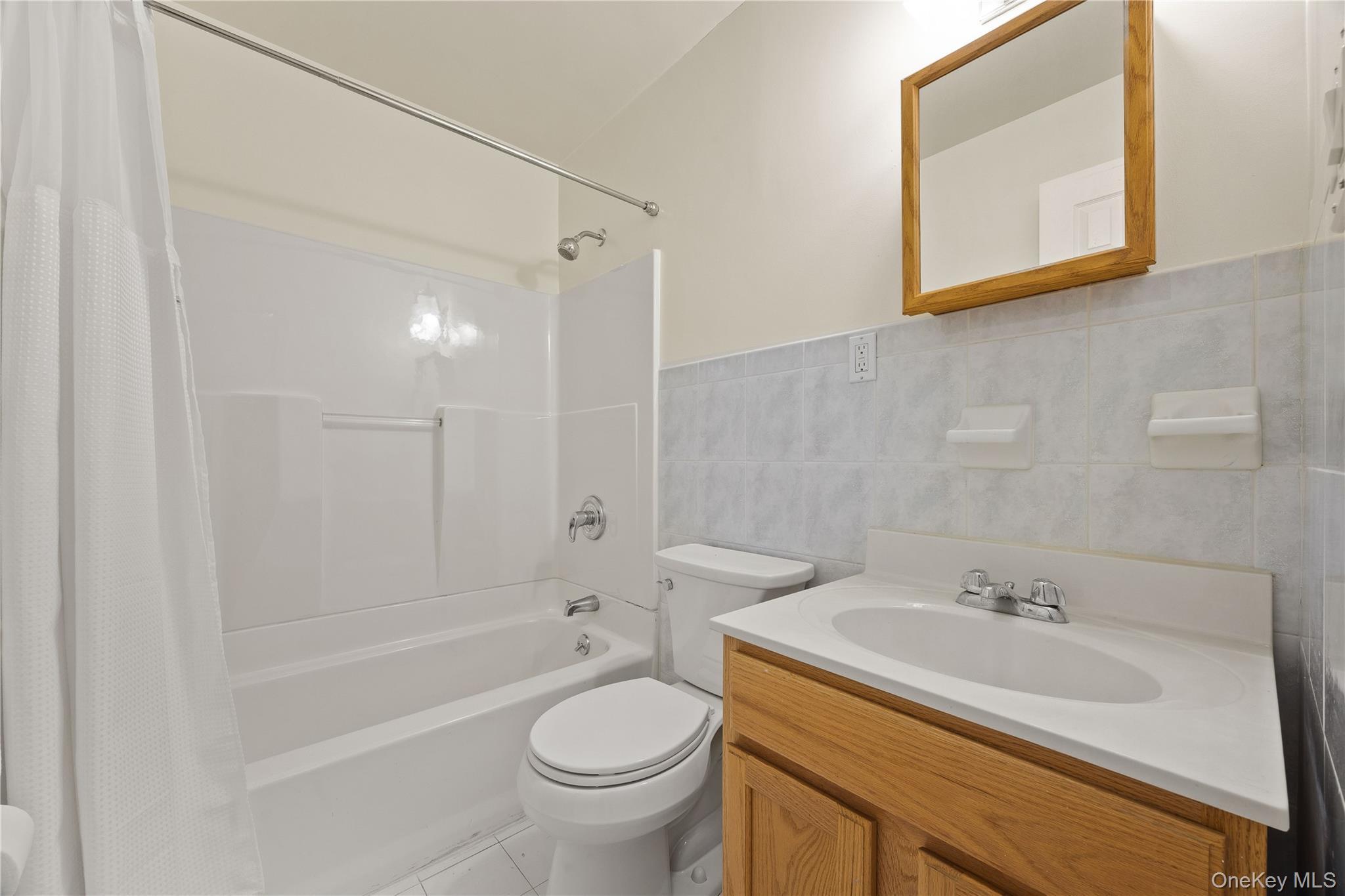 Condo Pennyfield Ave  Bronx, NY 10465, MLS-951891-14