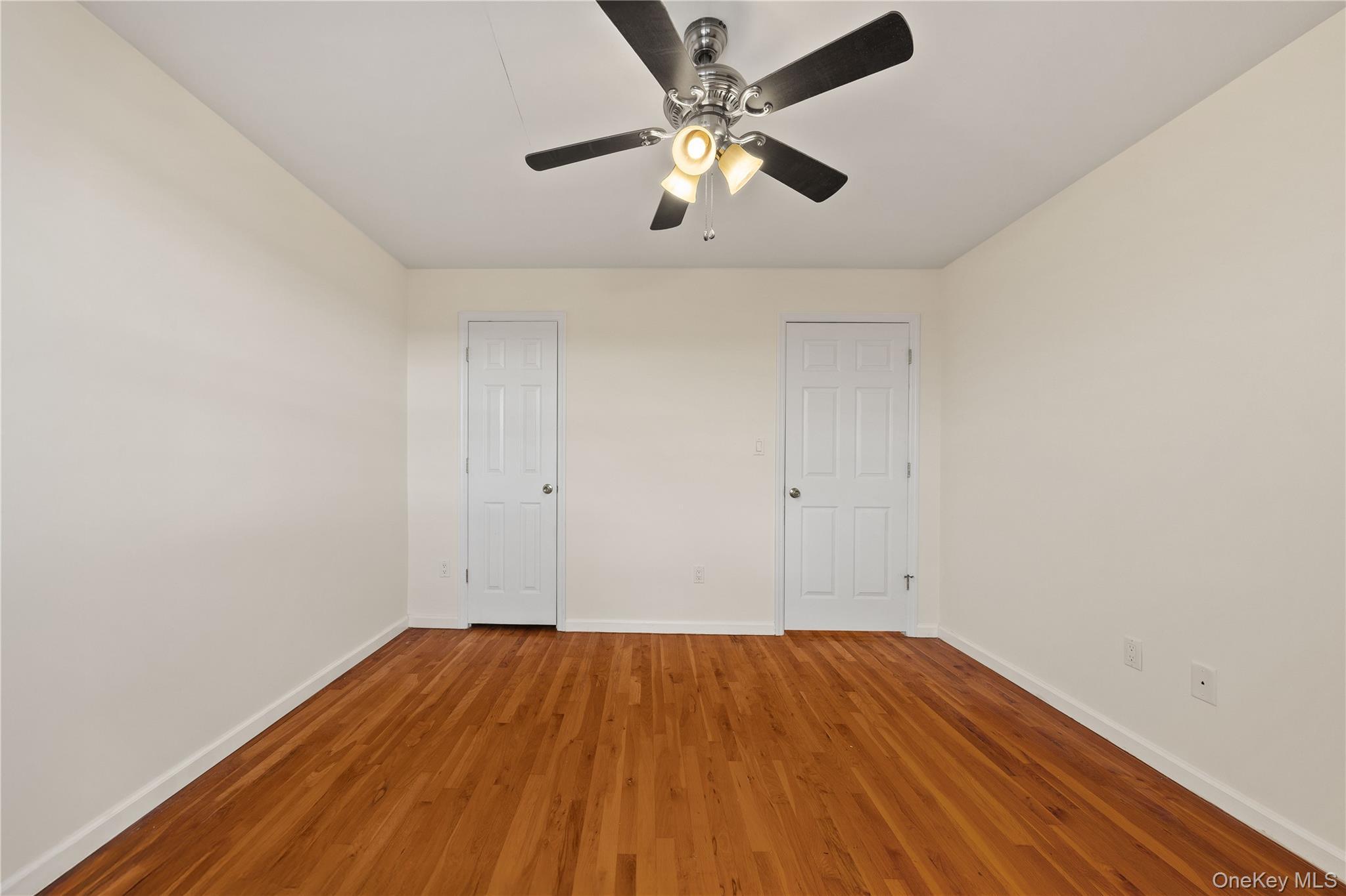 Condo Pennyfield Ave  Bronx, NY 10465, MLS-951891-16