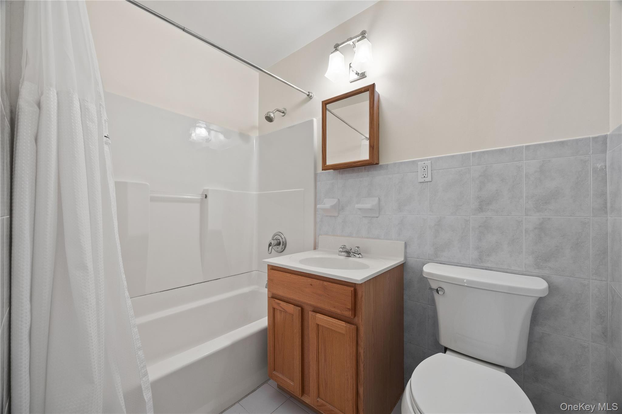 Condo Pennyfield Ave  Bronx, NY 10465, MLS-951891-19