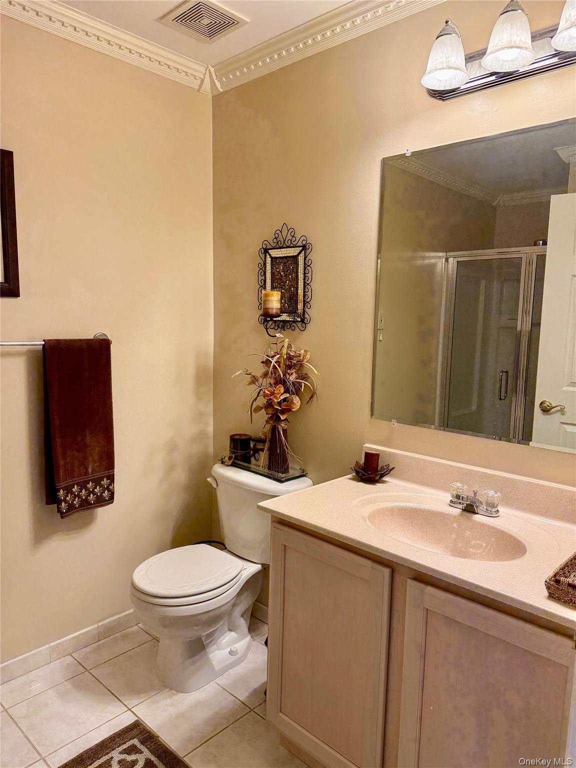 Condo Morley  Suffolk County, NY 11747, MLS-951893-6