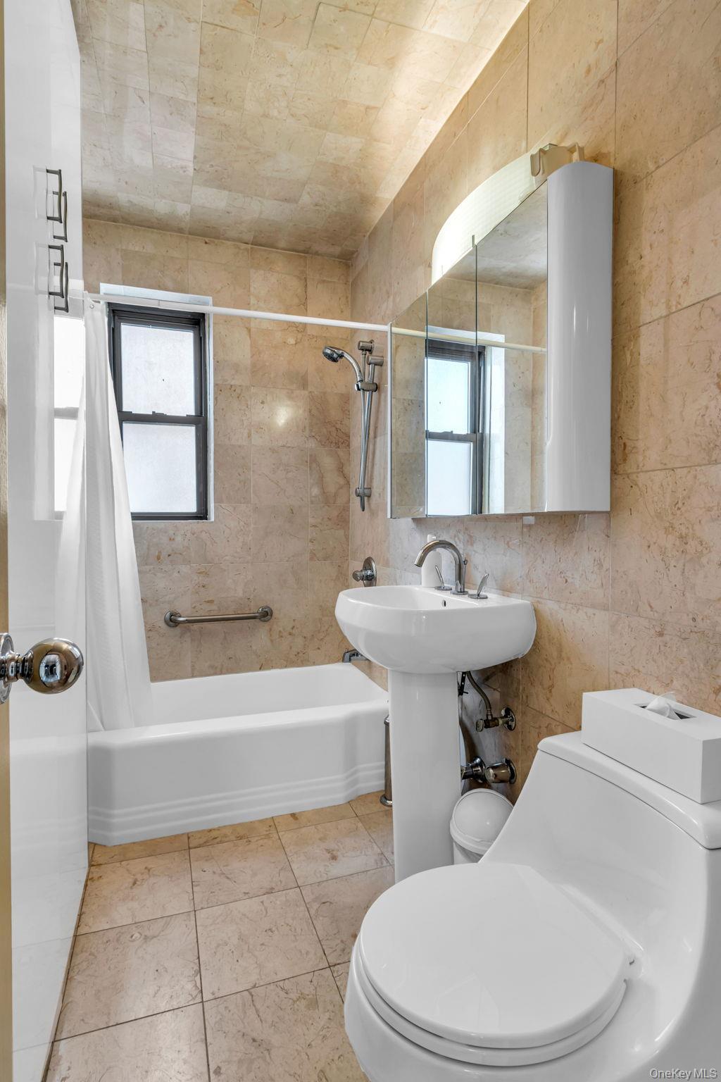 Coop Johnson Bronx, NY 10463, MLS-951901-25