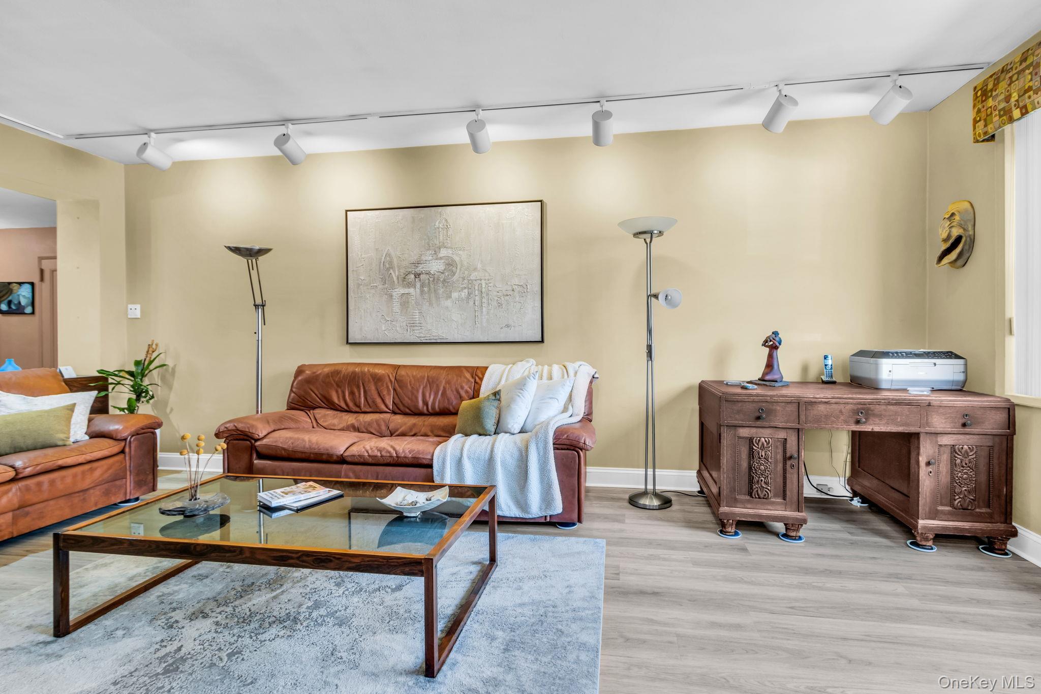 Coop Johnson Bronx, NY 10463, MLS-951901-3