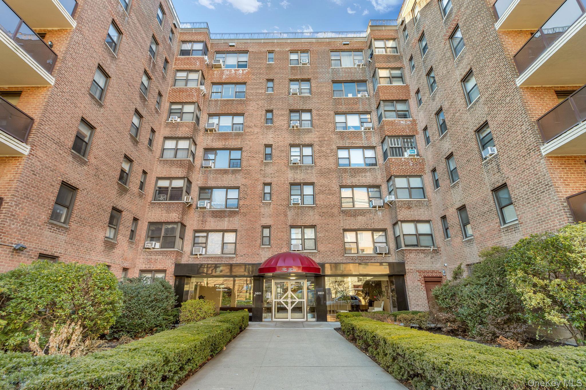 Coop Johnson Bronx, NY 10463, MLS-951901-32