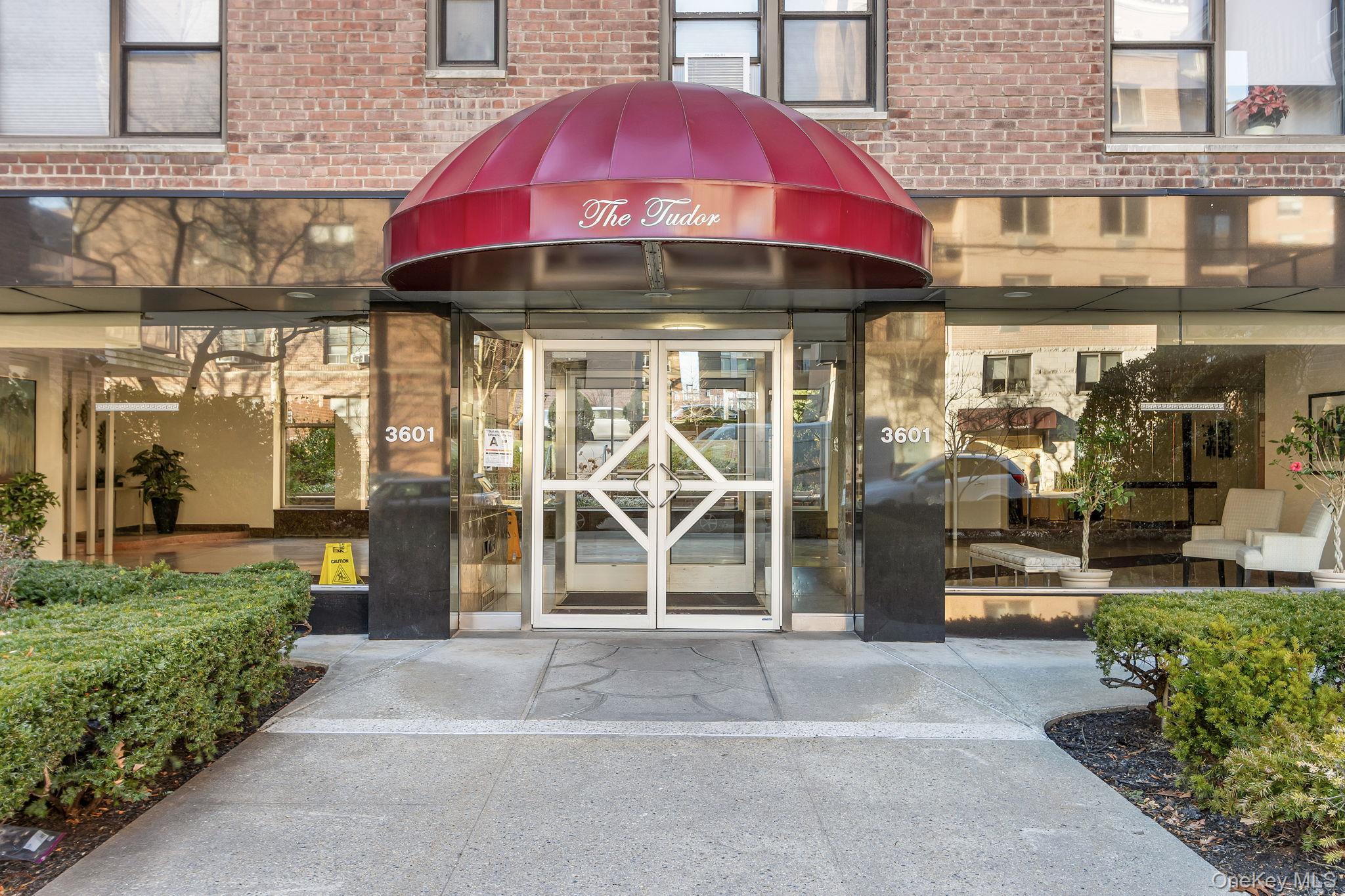 Coop Johnson Bronx, NY 10463, MLS-951901-33