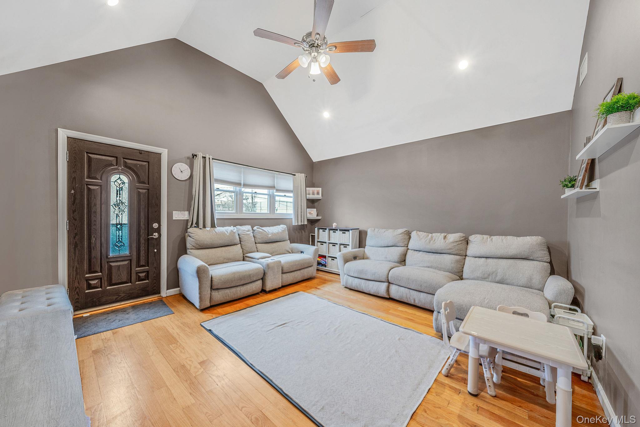 Single Family Cross Bay  Queens, NY 11693, MLS-951914-3