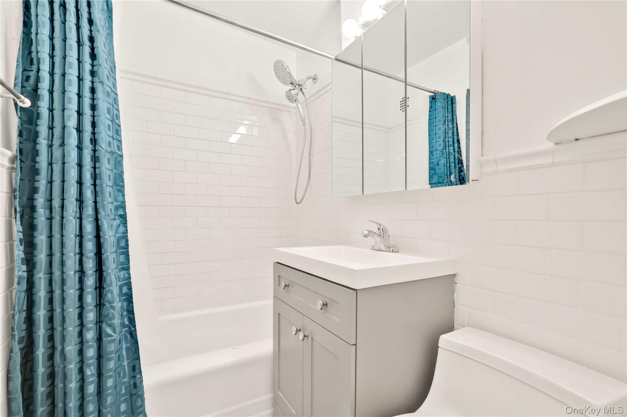 Apartment Burns  Queens, NY 11374, MLS-951949-16