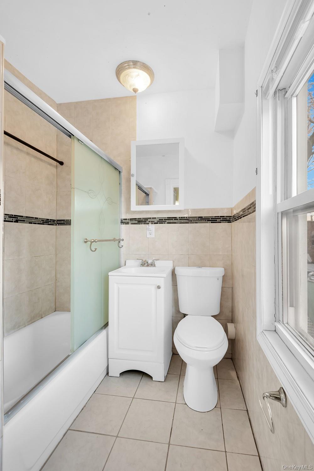 Single Family Osgood  Bronx, NY 10470, MLS-951970-8