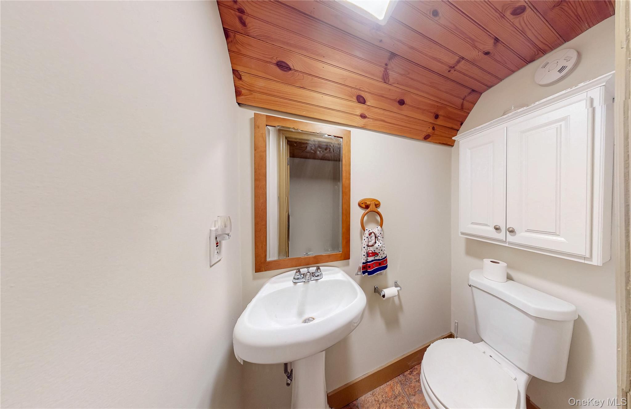 Single Family Neversink  Orange County, NY 12771, MLS-952019-16