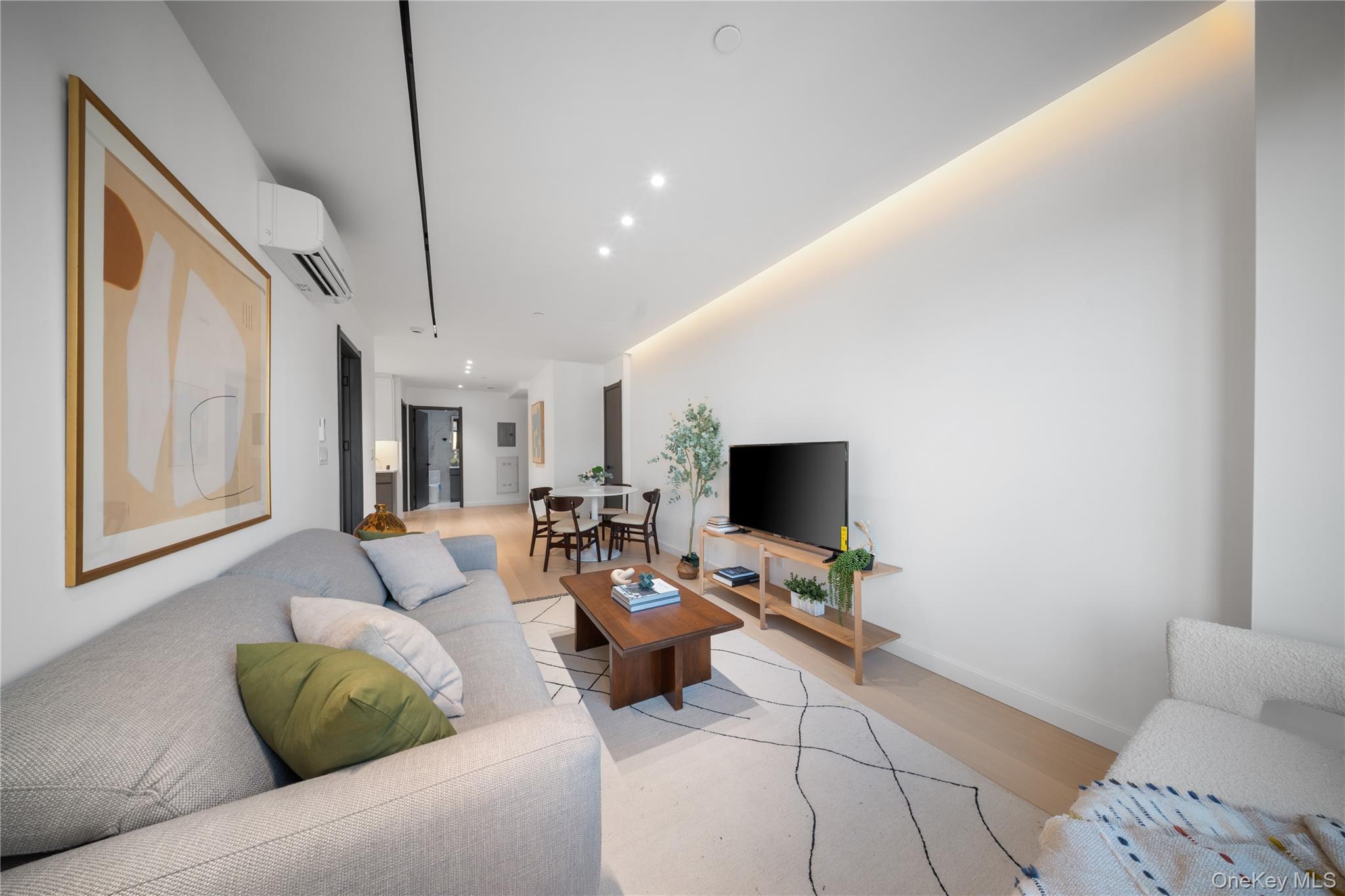 Condo 72nd  Queens, NY 11375, MLS-952045-26