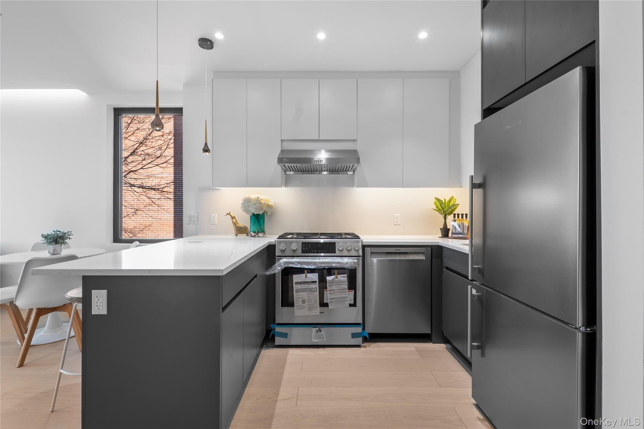 Condo 72nd  Queens, NY 11375, MLS-952045-42