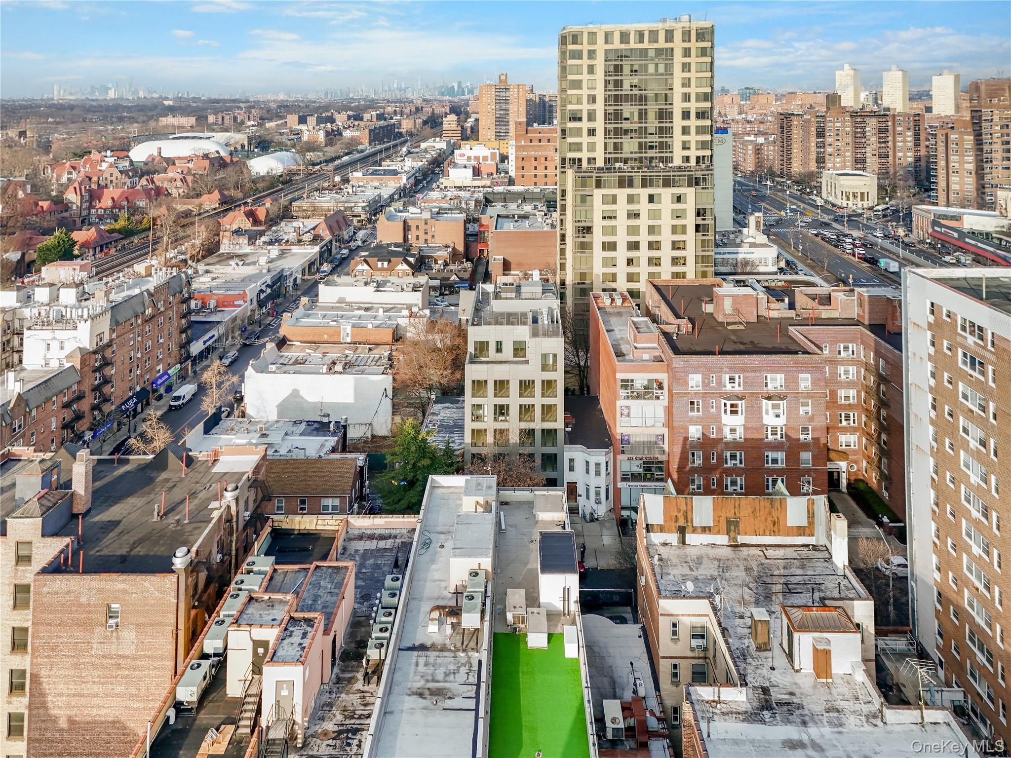 Condo 72nd  Queens, NY 11375, MLS-952045-5