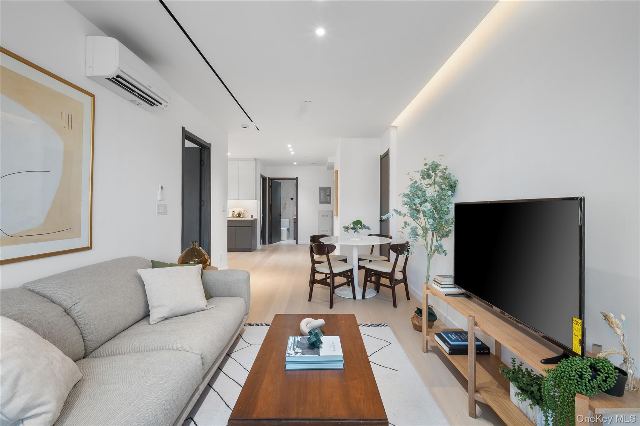 Condo 72nd  Queens, NY 11375, MLS-952049-27